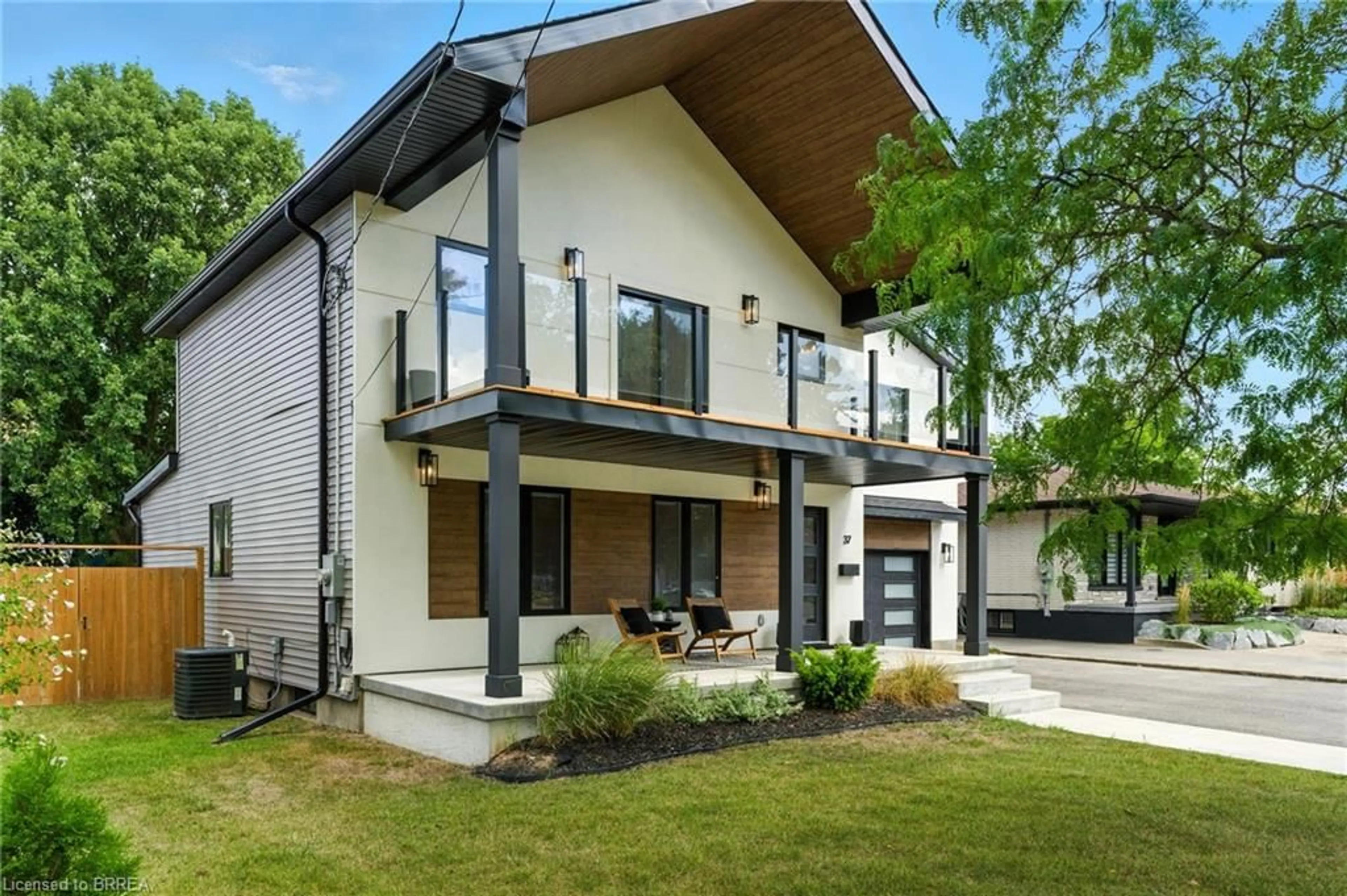 Home with brick exterior material, street for 37 Barnes Ave, Brantford Ontario N3R 4Y9
