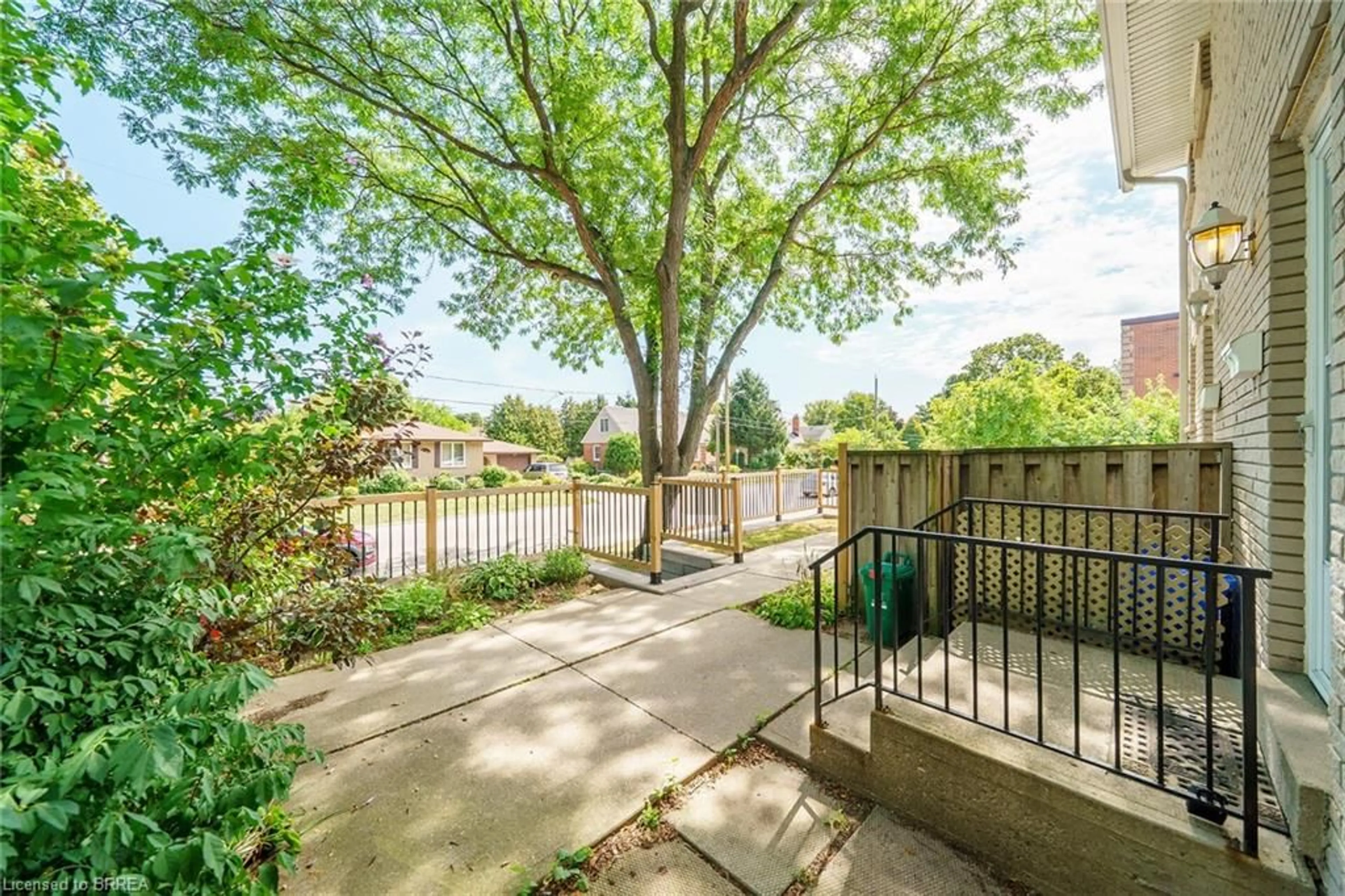 Patio, water/lake/river/ocean view for 11 Colmar Pl #2, Dundas Ontario L9H 4L1
