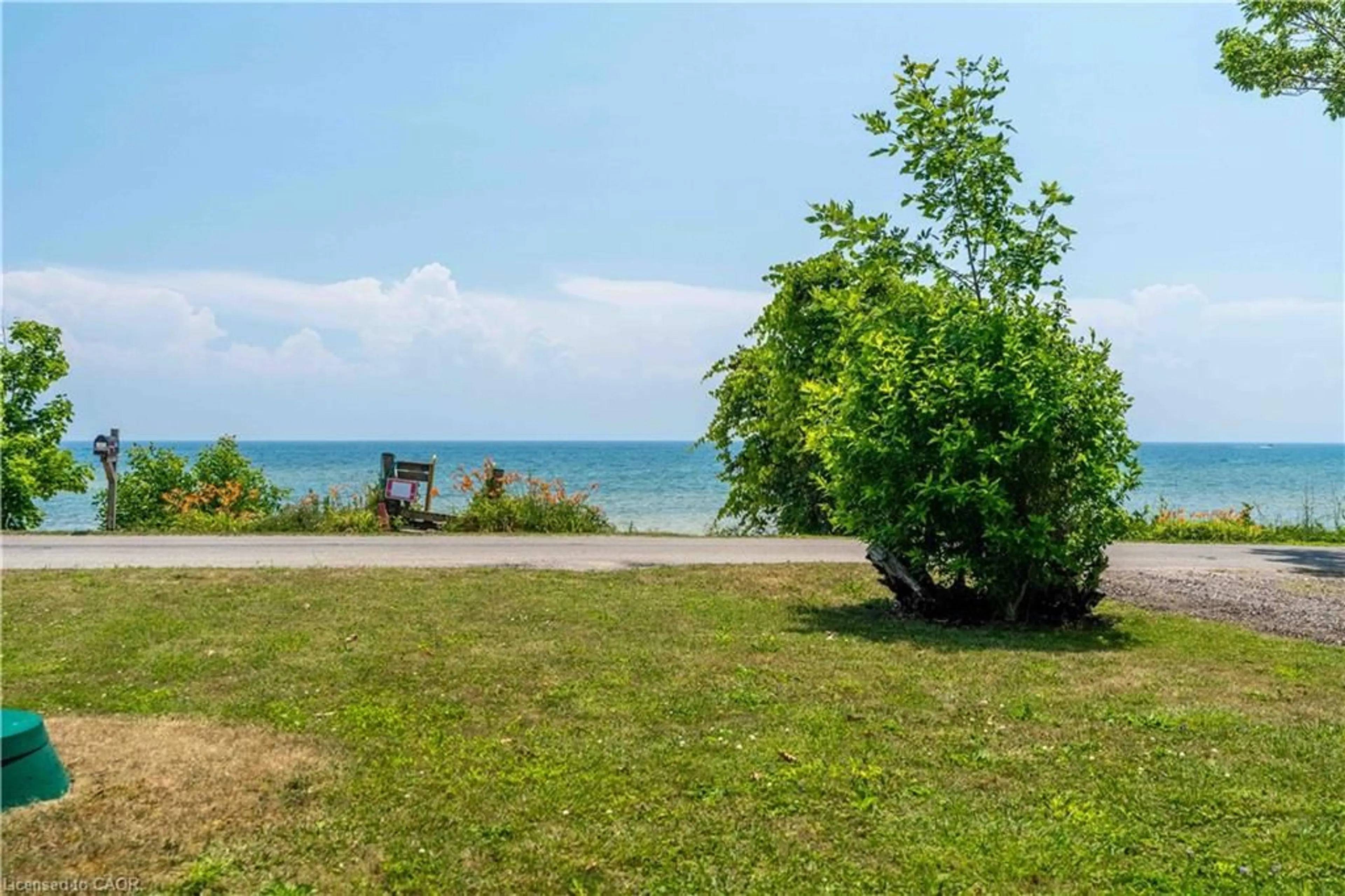 Patio, water/lake/river/ocean view for 2399 Lakeshore Rd, Dunnville Ontario N1A 2W8