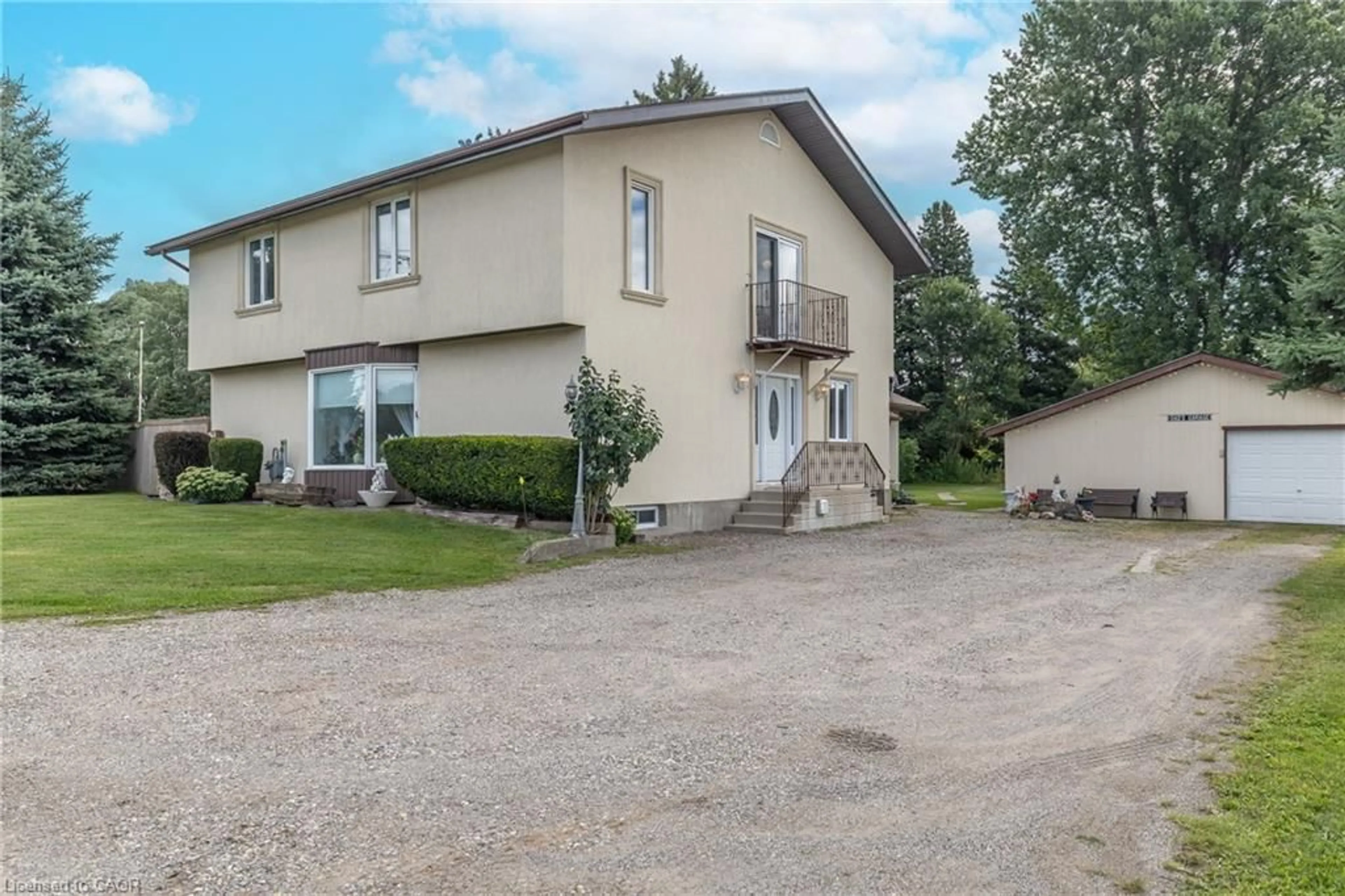 A pic from outside/outdoor area/front of a property/back of a property/a pic from drone, street for 7147 Wellington Road No. 124, Guelph/Eramosa Ontario N1H 6J3