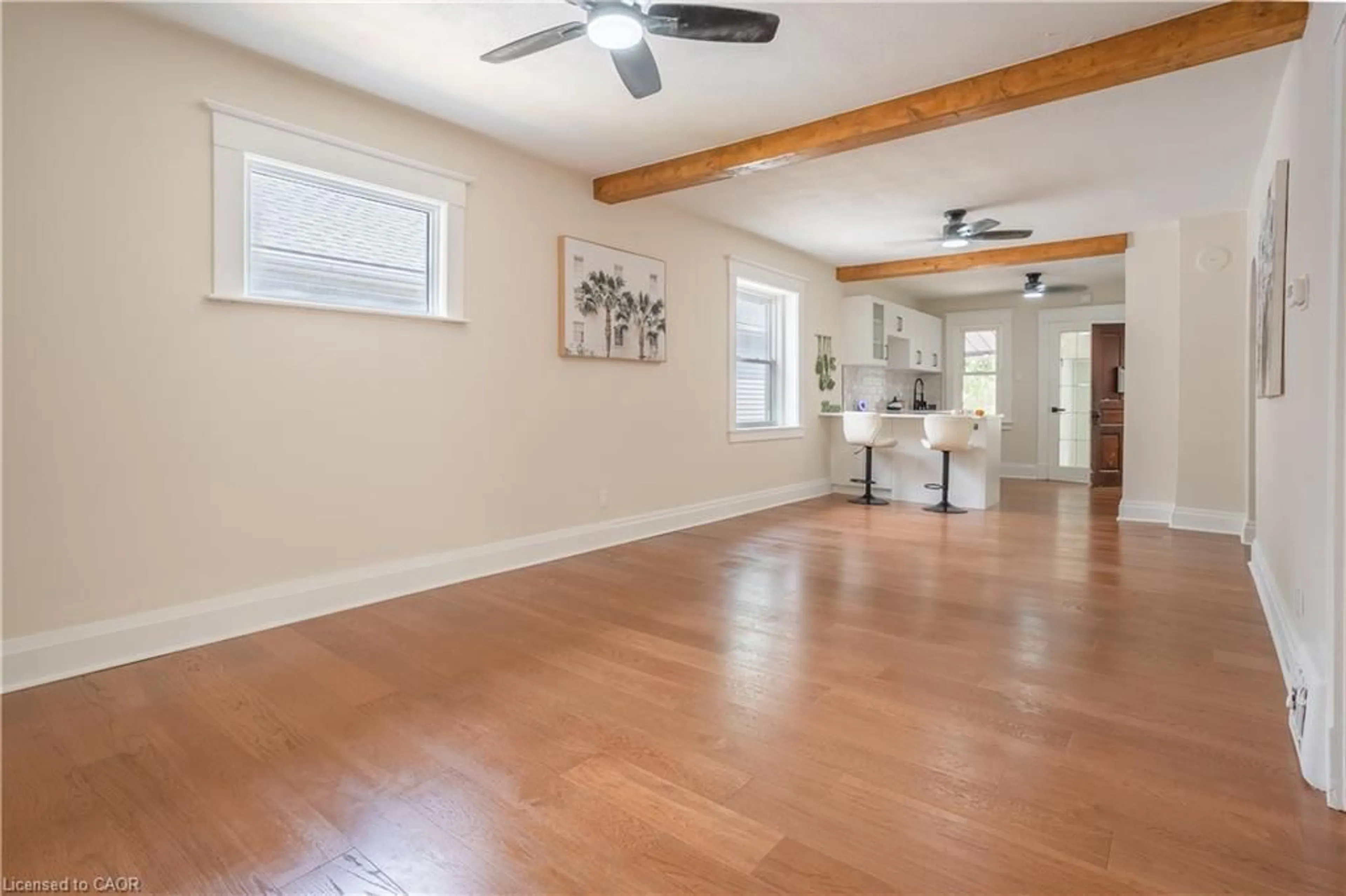 A pic of a room for 30 Eastchester Ave, St. Catharines Ontario L2P 2V6