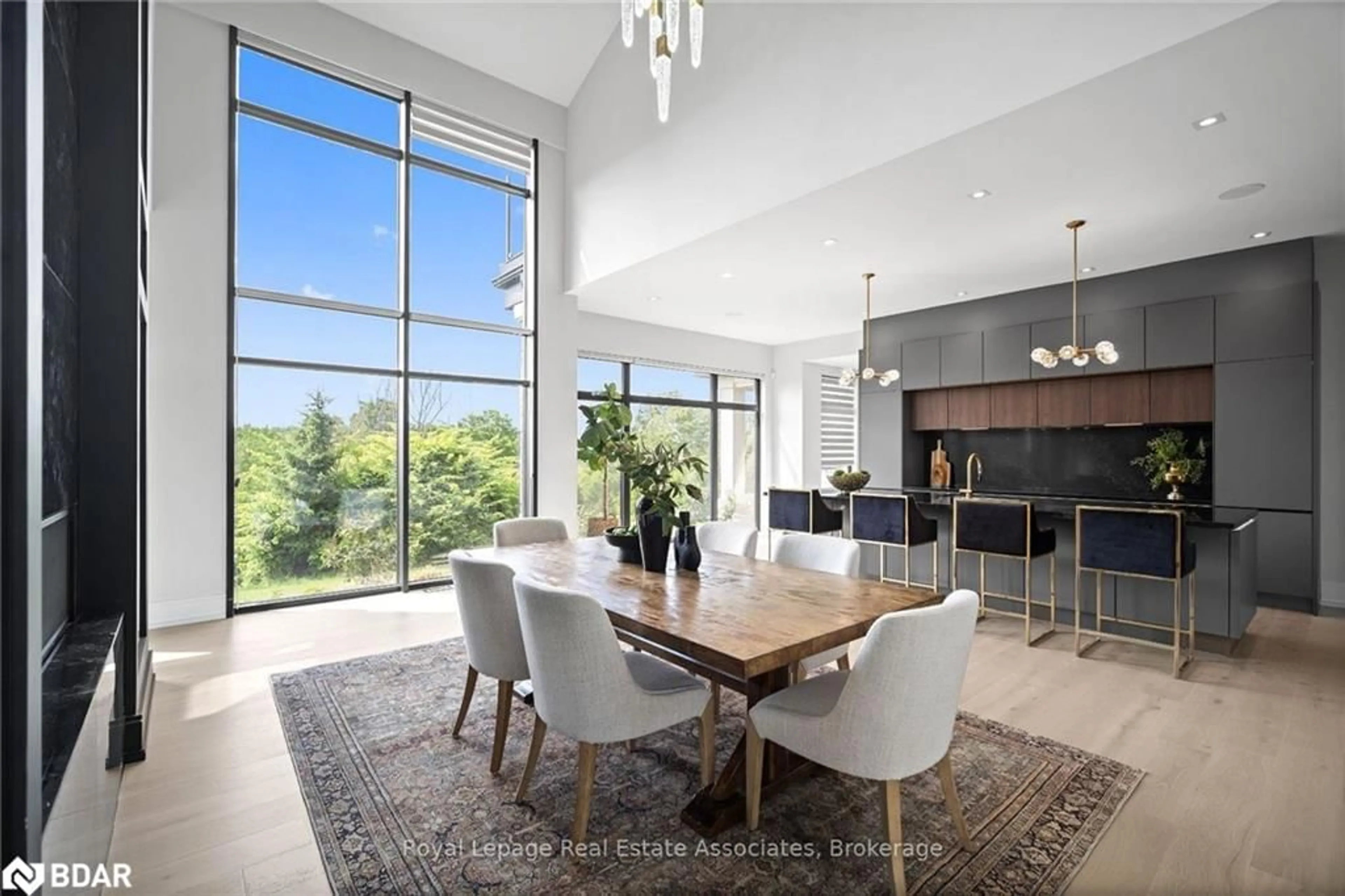 Dining room, ceramic/tile floor for 2 River Rd, Brantford Ontario N3R 0C1