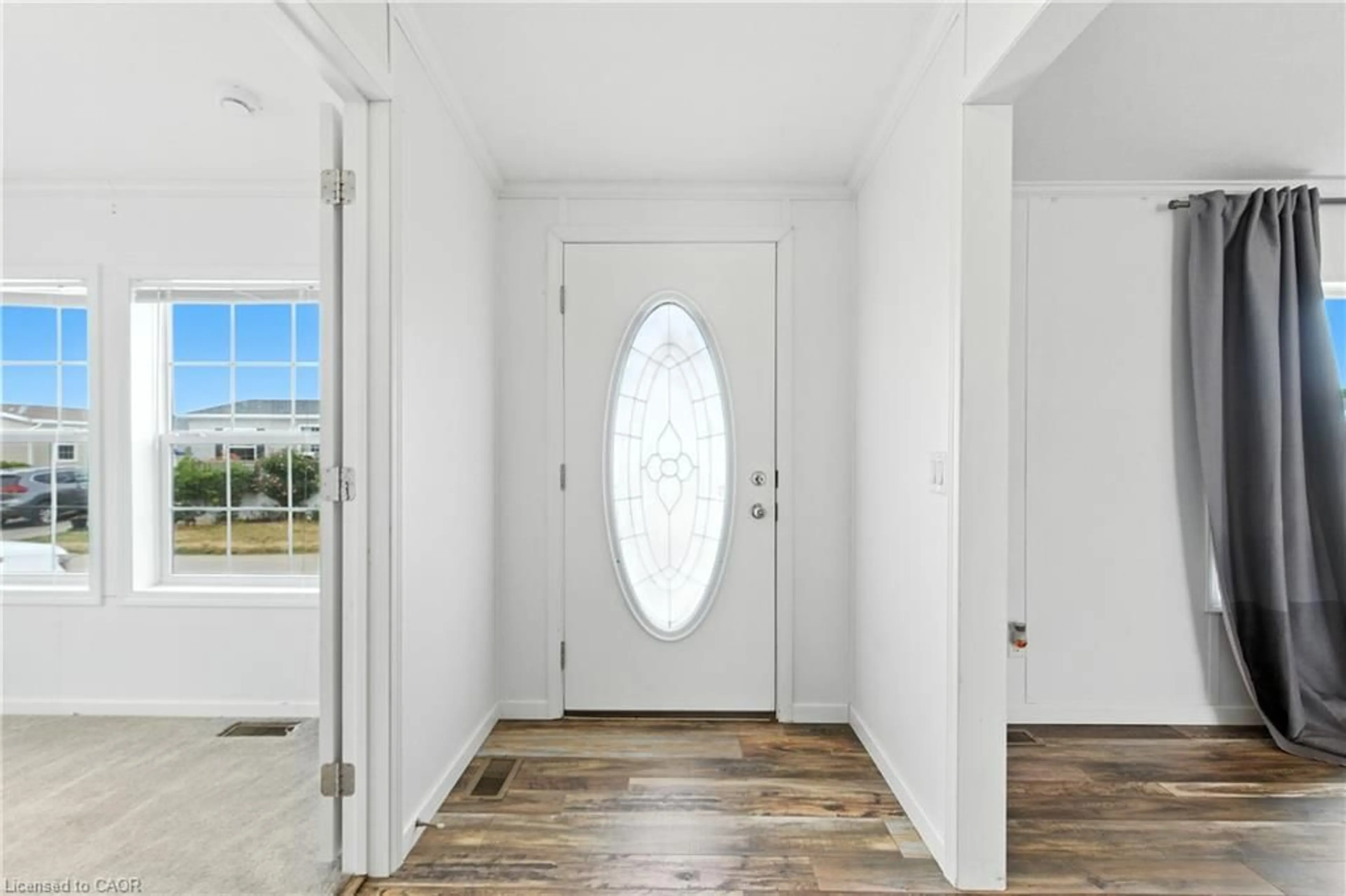 Indoor entryway for 45 Riverbend Cres, Nanticoke Ontario N0A 1L0