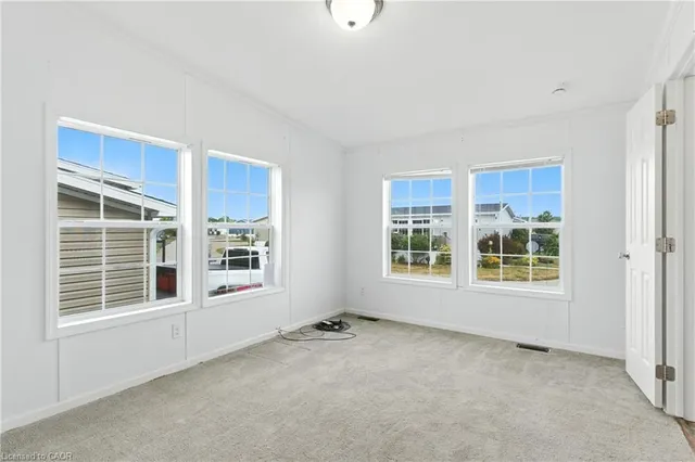 45 Riverbend Cres, Nanticoke 4