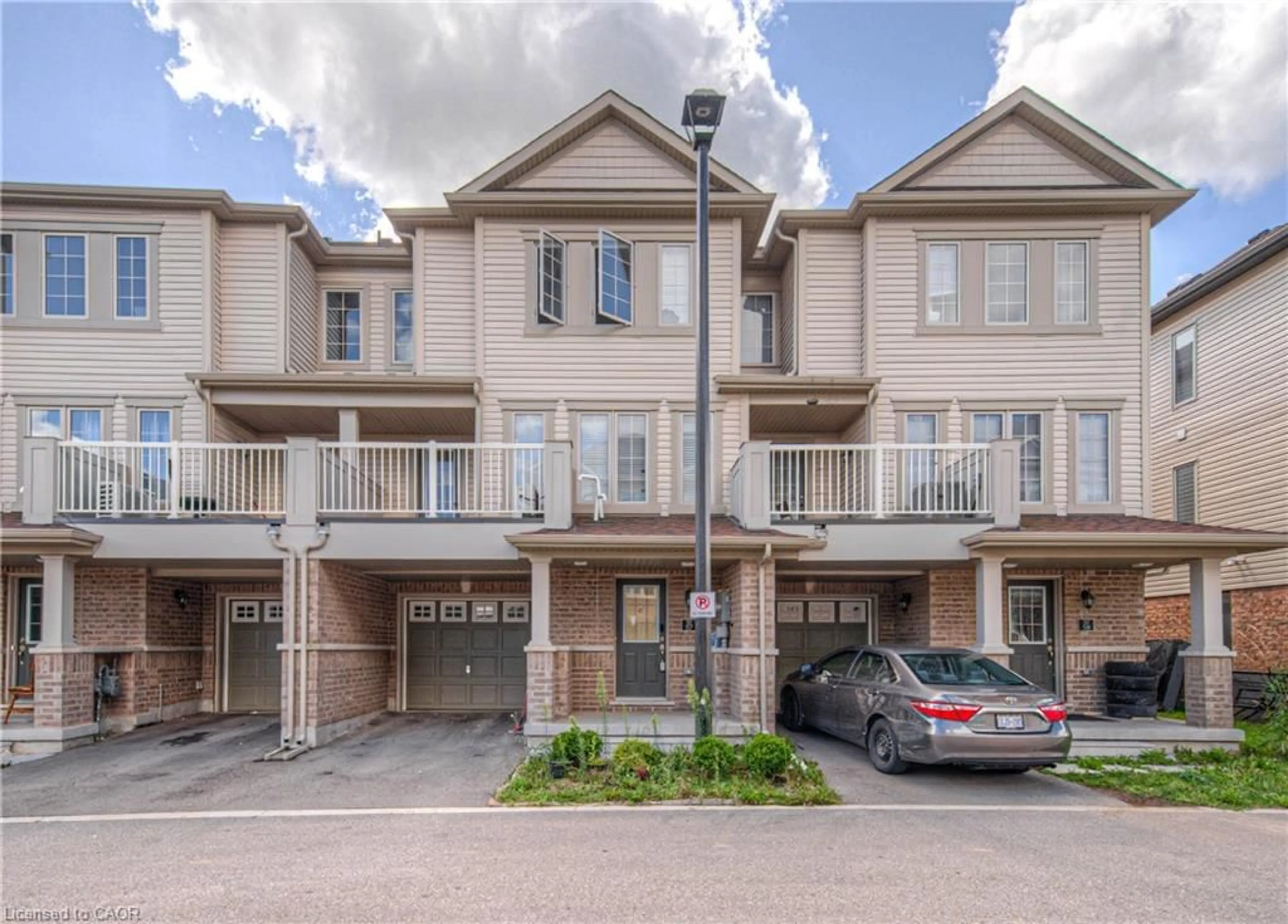 A pic from outside/outdoor area/front of a property/back of a property/a pic from drone, street for 755 Linden Dr #57, Cambridge Ontario N3H 0E4