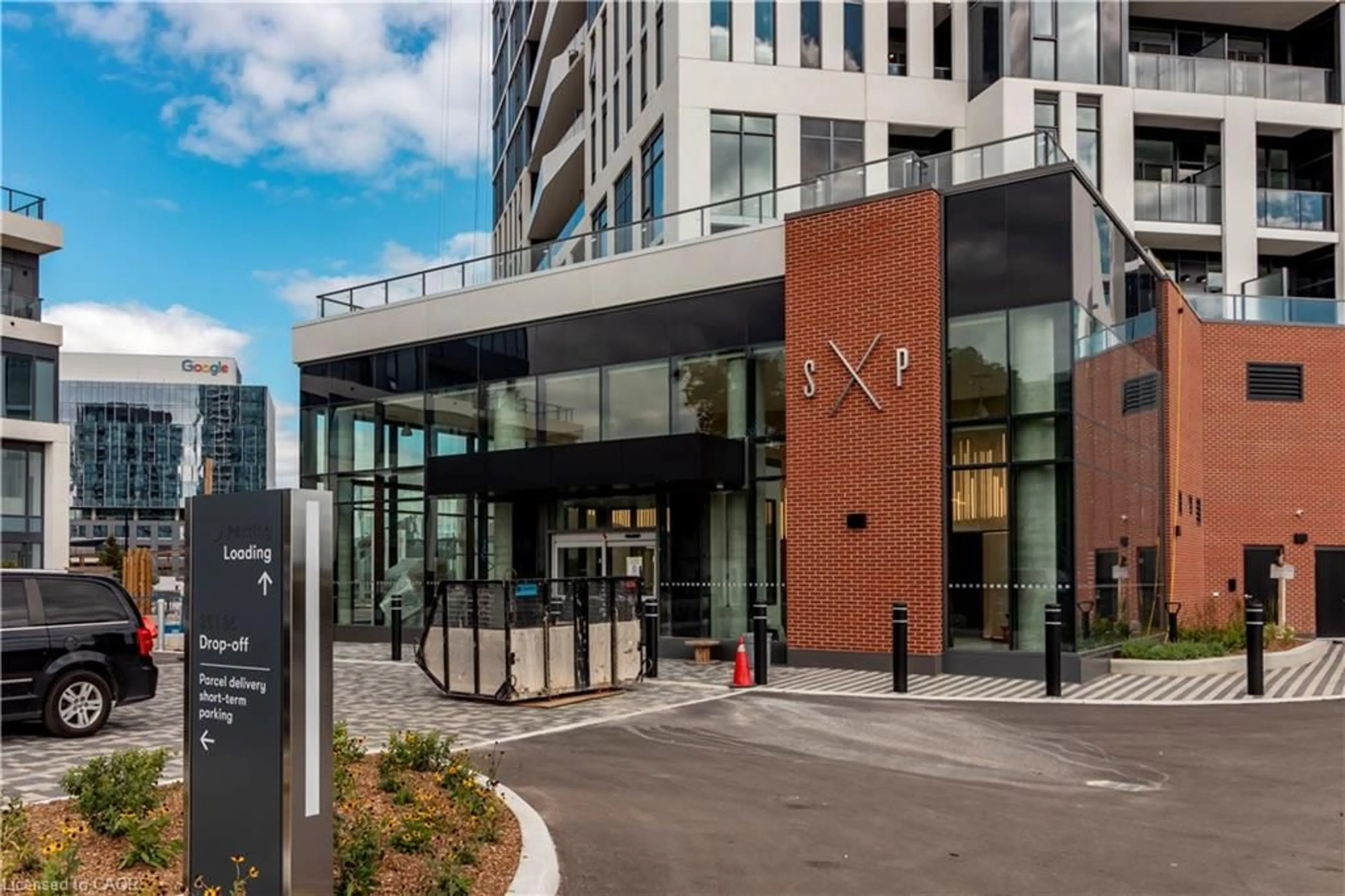 Indoor foyer for 25 Wellington St #3510, Kitchener Ontario N2G 0G5