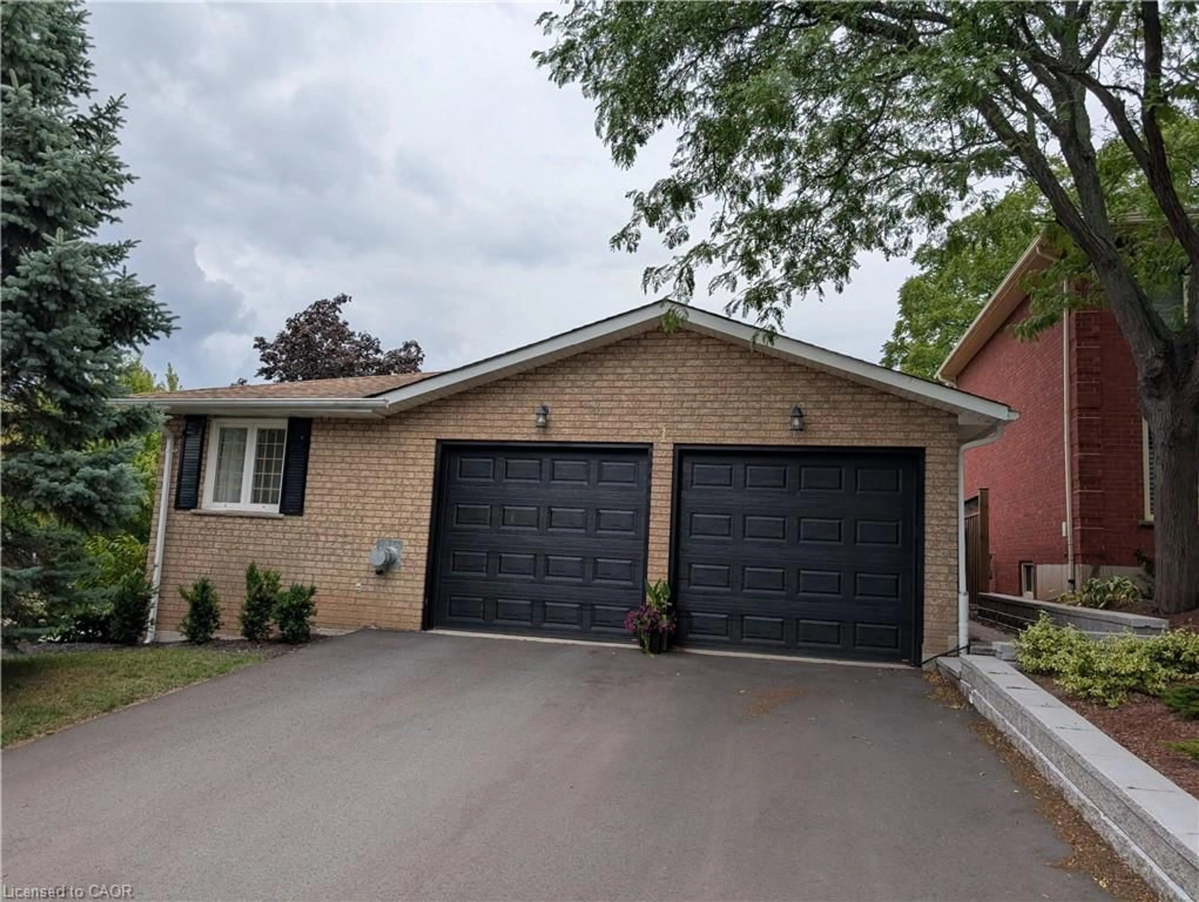 Home with brick exterior material, street for 1 Renata Crt, Dundas Ontario L9H 6X1