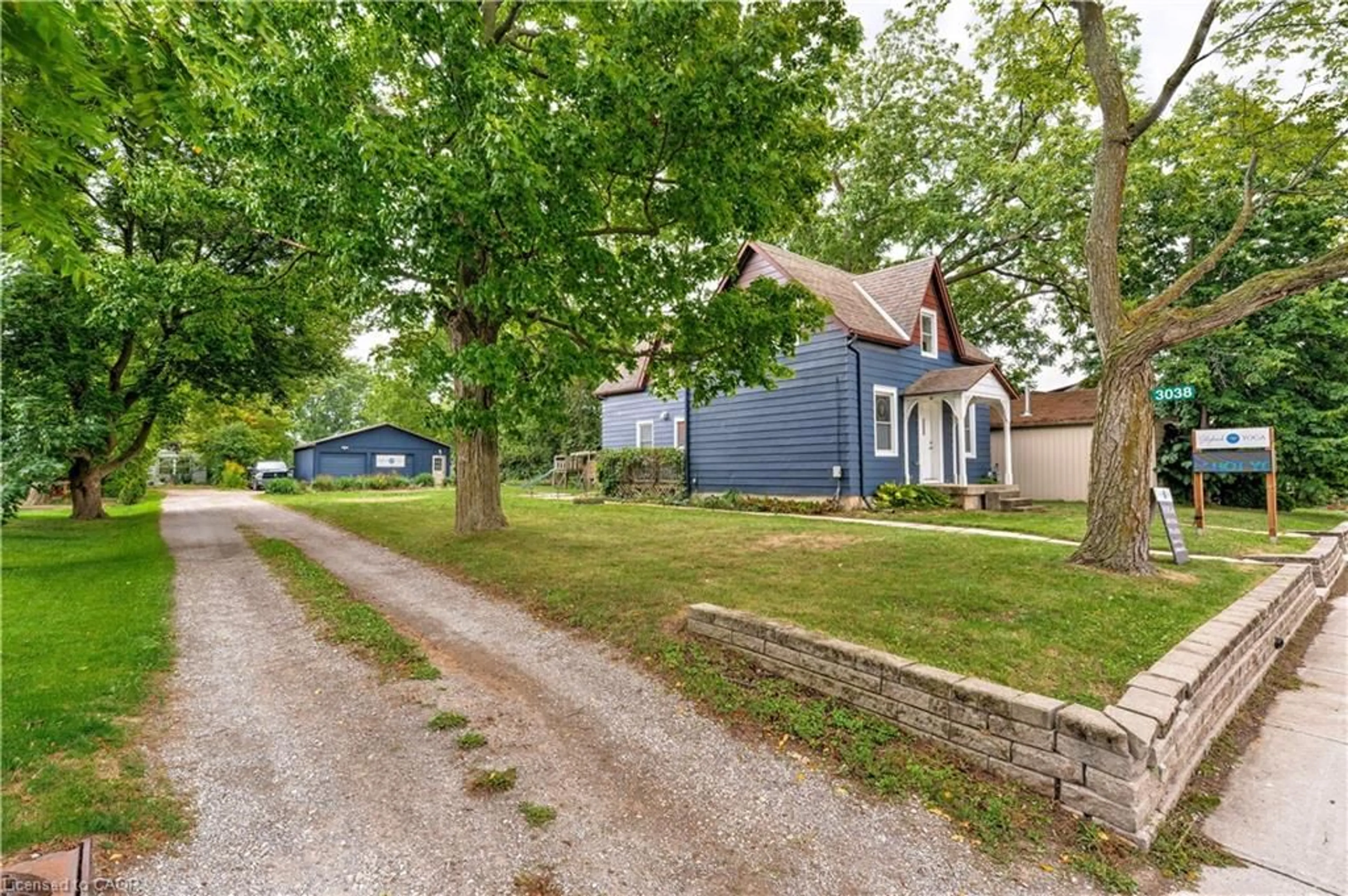 A pic from outside/outdoor area/front of a property/back of a property/a pic from drone, street for 3038 Binbrook Rd, Hamilton Ontario L0R 1C0