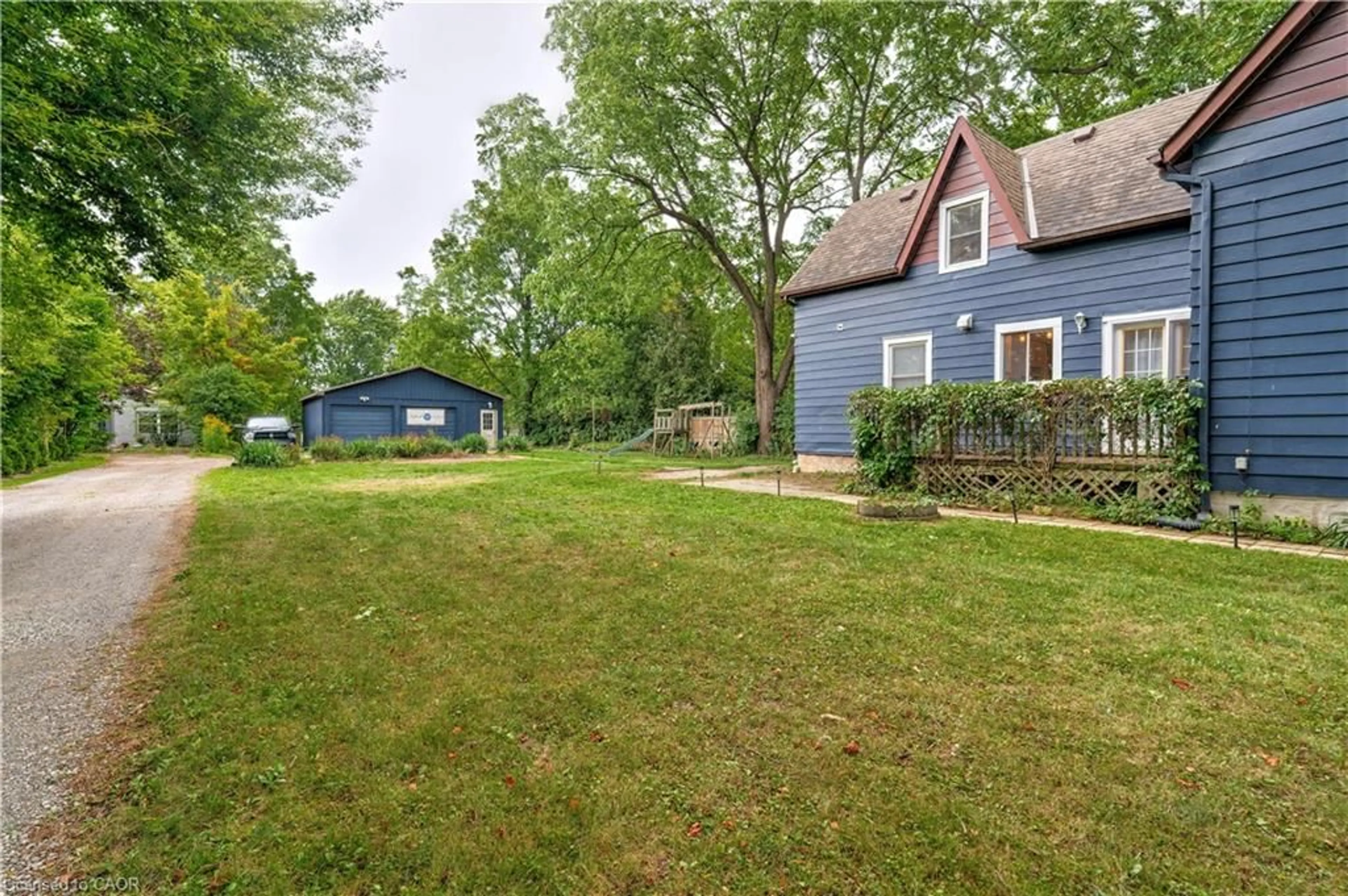 A pic from outside/outdoor area/front of a property/back of a property/a pic from drone, unknown for 3038 Binbrook Rd, Hamilton Ontario L0R 1C0