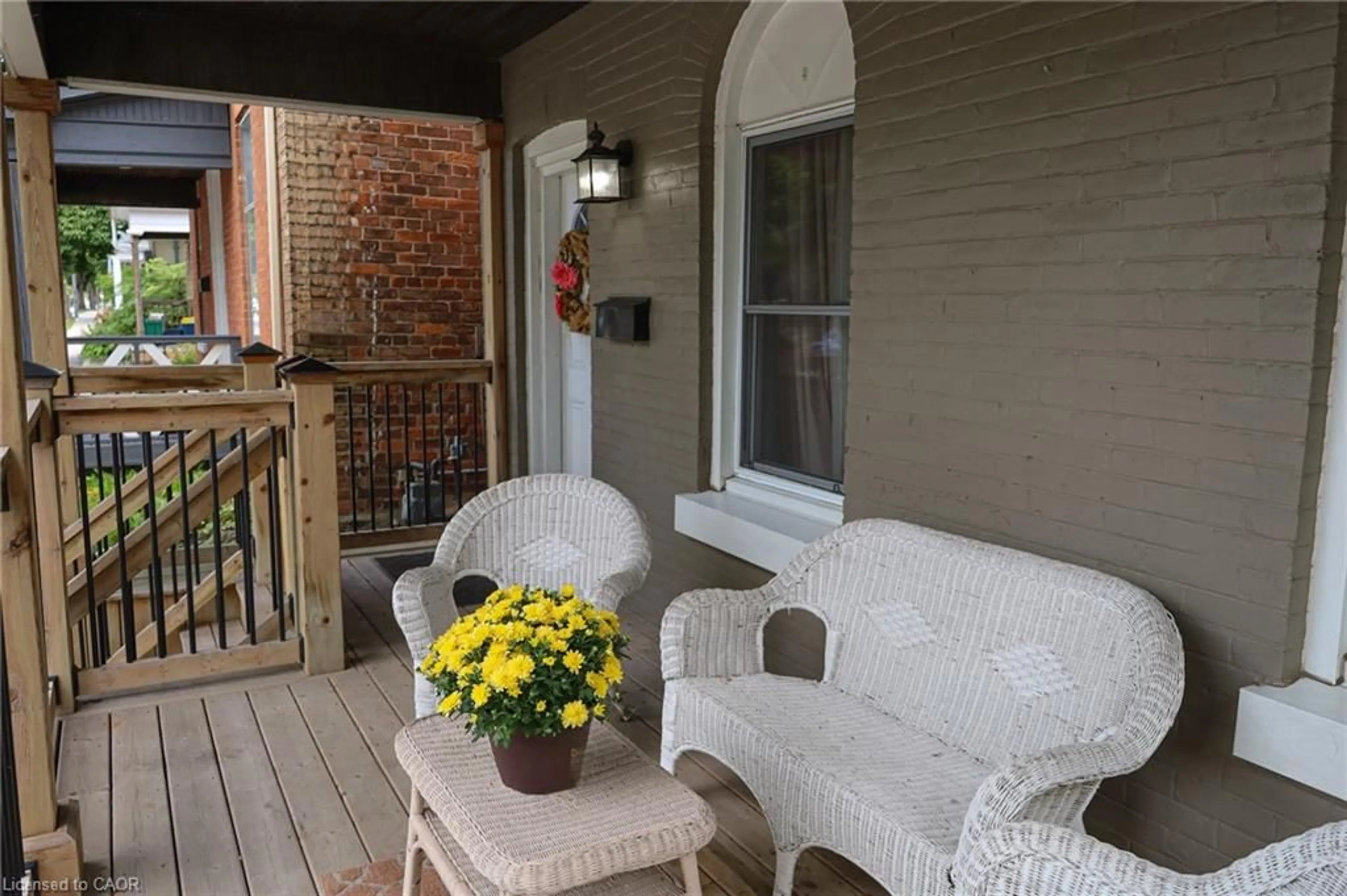 Patio, street for 231 Dalhousie St, Brantford Ontario N3S 3V1