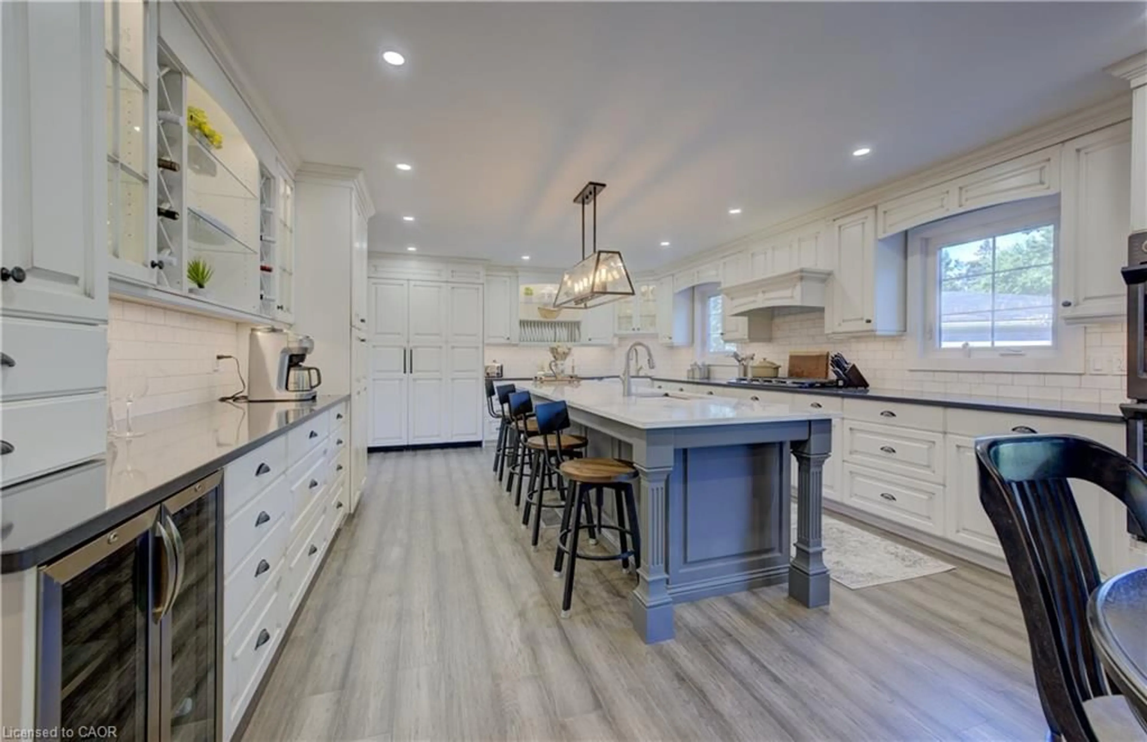 Open concept kitchen, unknown for 364 Stanley St, Ayr Ontario N0B 1E0
