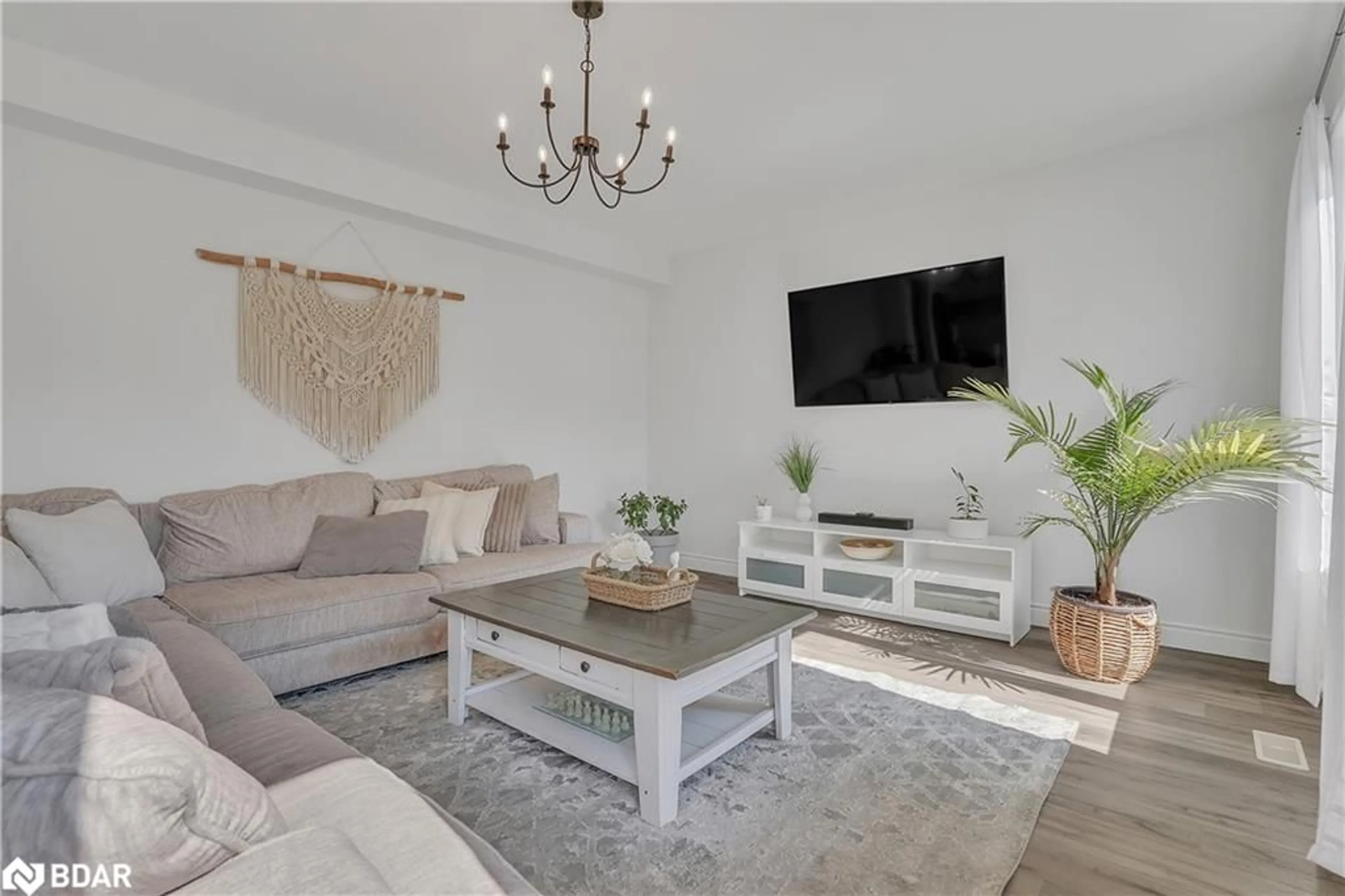 Living room with furniture, unknown for 184 Brownley Lane, Angus Ontario L0M 1B6