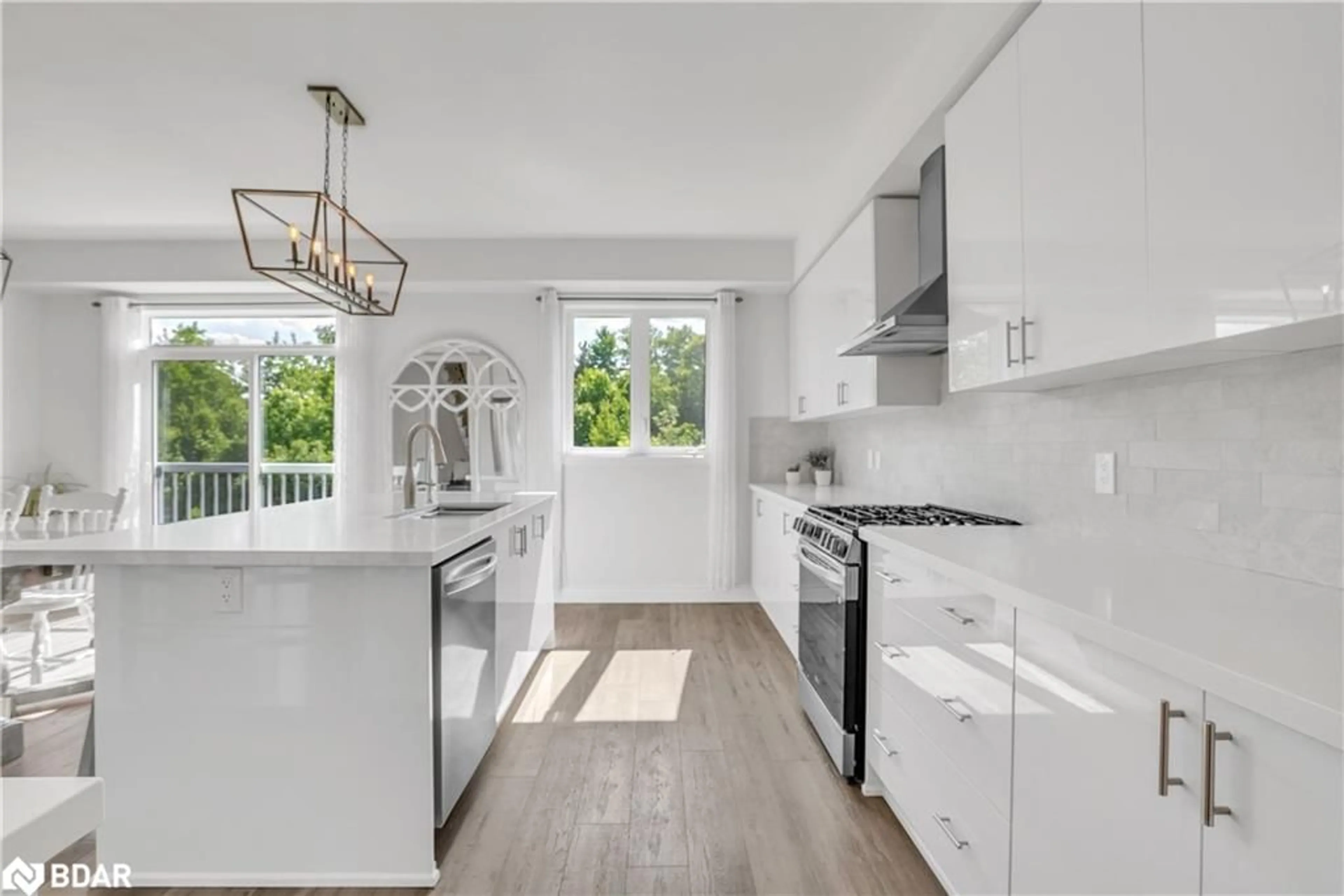 Open concept kitchen, ceramic/tile floor for 184 Brownley Lane, Angus Ontario L0M 1B6
