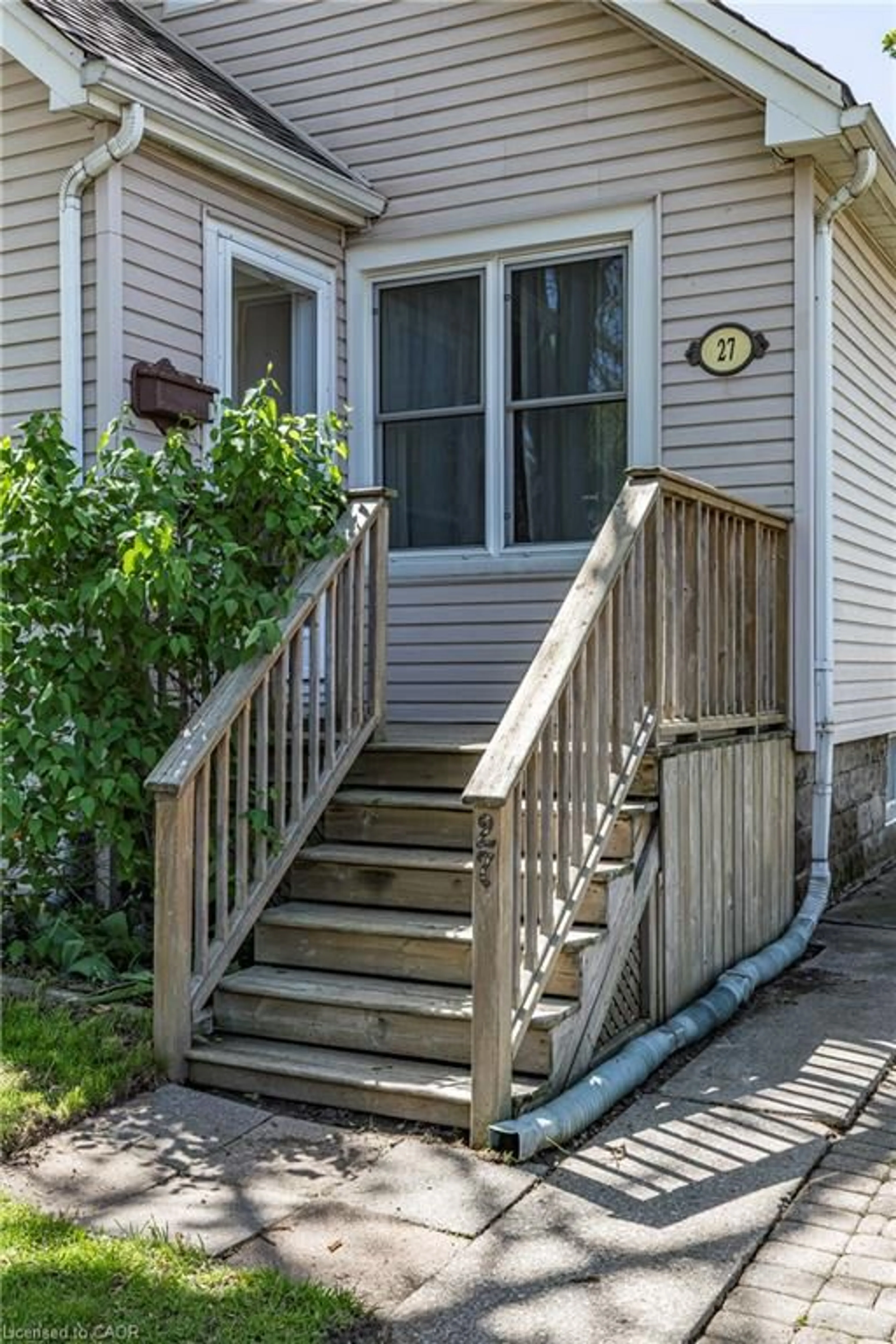 Unknown for 27 Barons Ave, Hamilton Ontario L8H 5A3
