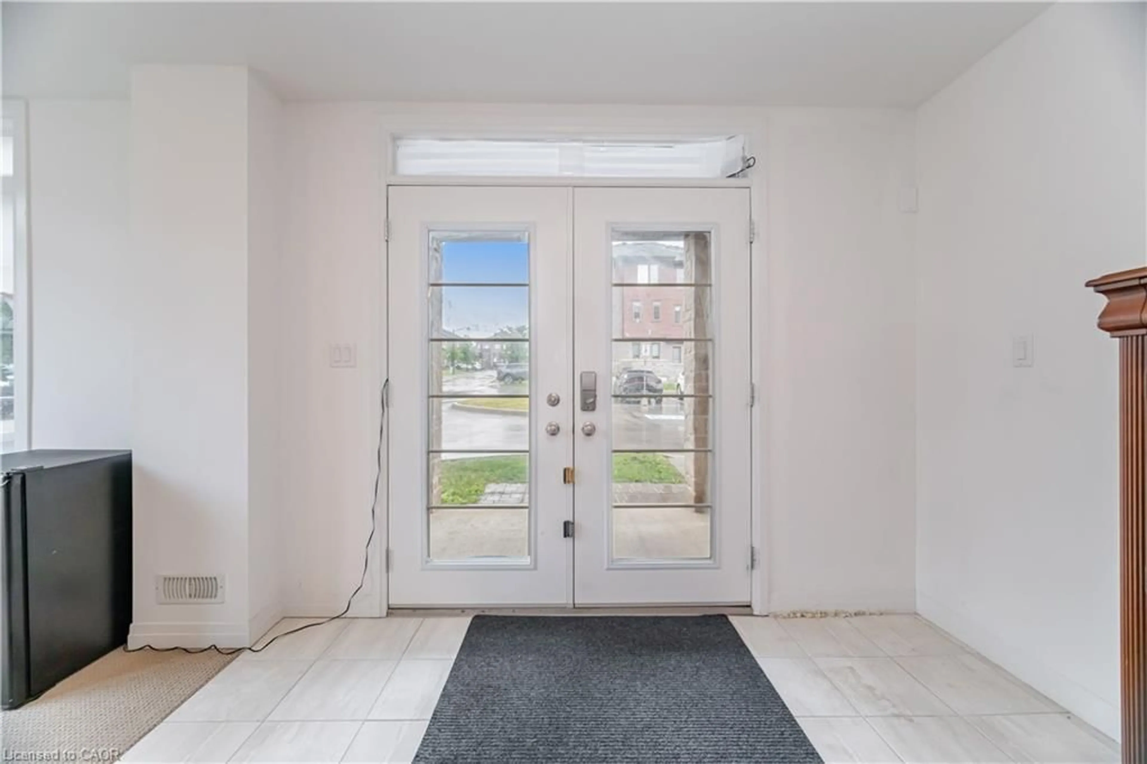 Indoor entryway for 30 Times Square Blvd #69, Stoney Creek Ontario L8J 0L9