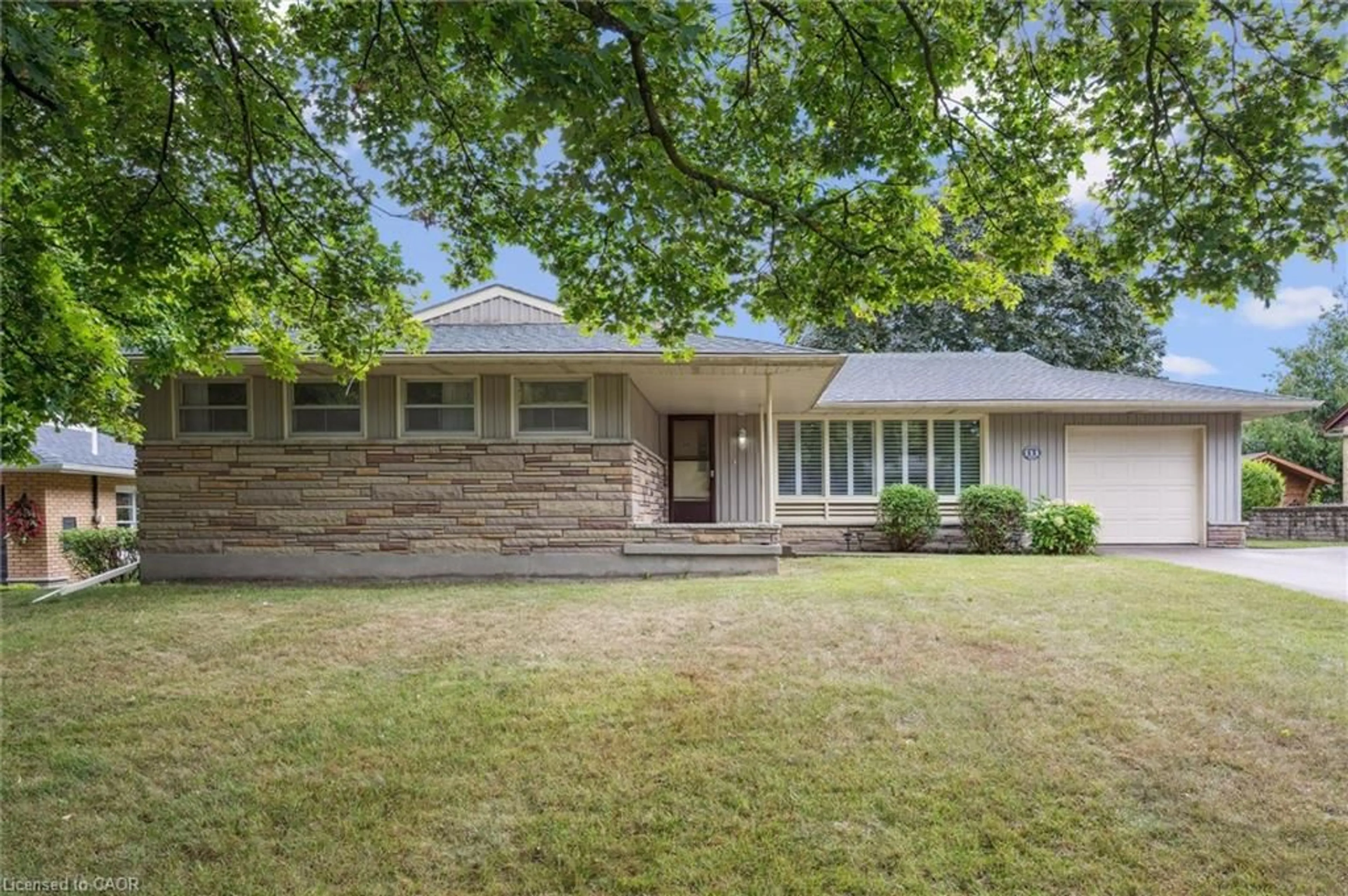 Home with brick exterior material, street for 111 Blueridge Ave, Kitchener Ontario N2M 4E2