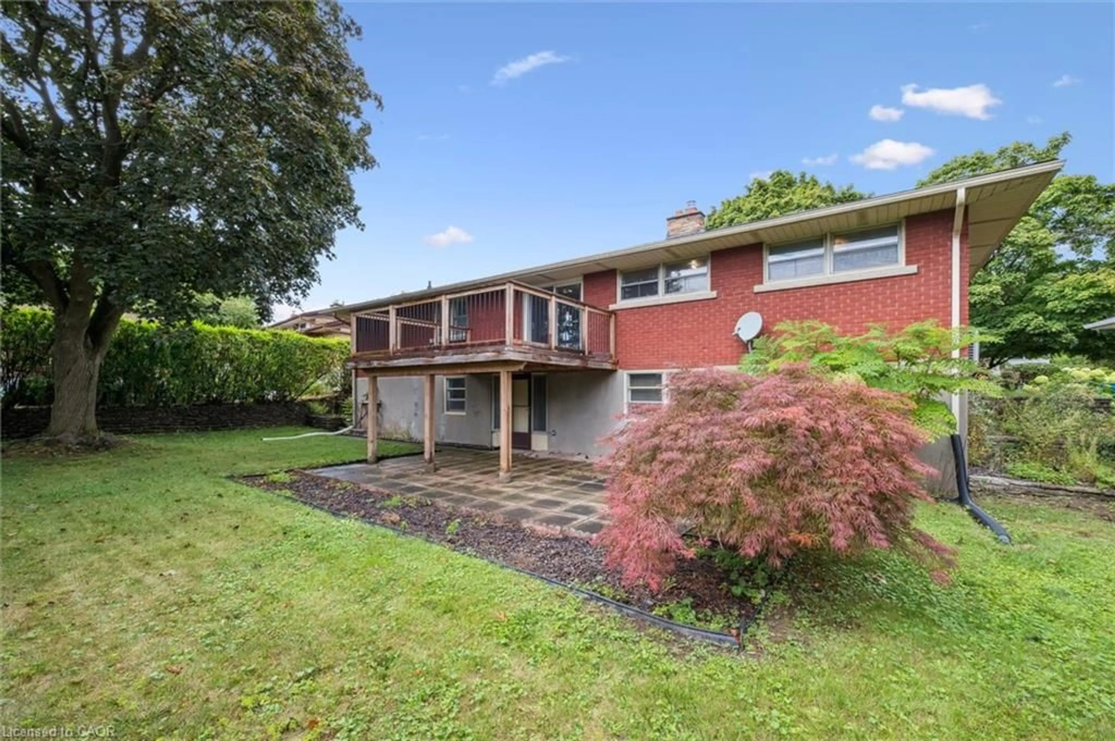 A pic from outside/outdoor area/front of a property/back of a property/a pic from drone, unknown for 111 Blueridge Ave, Kitchener Ontario N2M 4E2