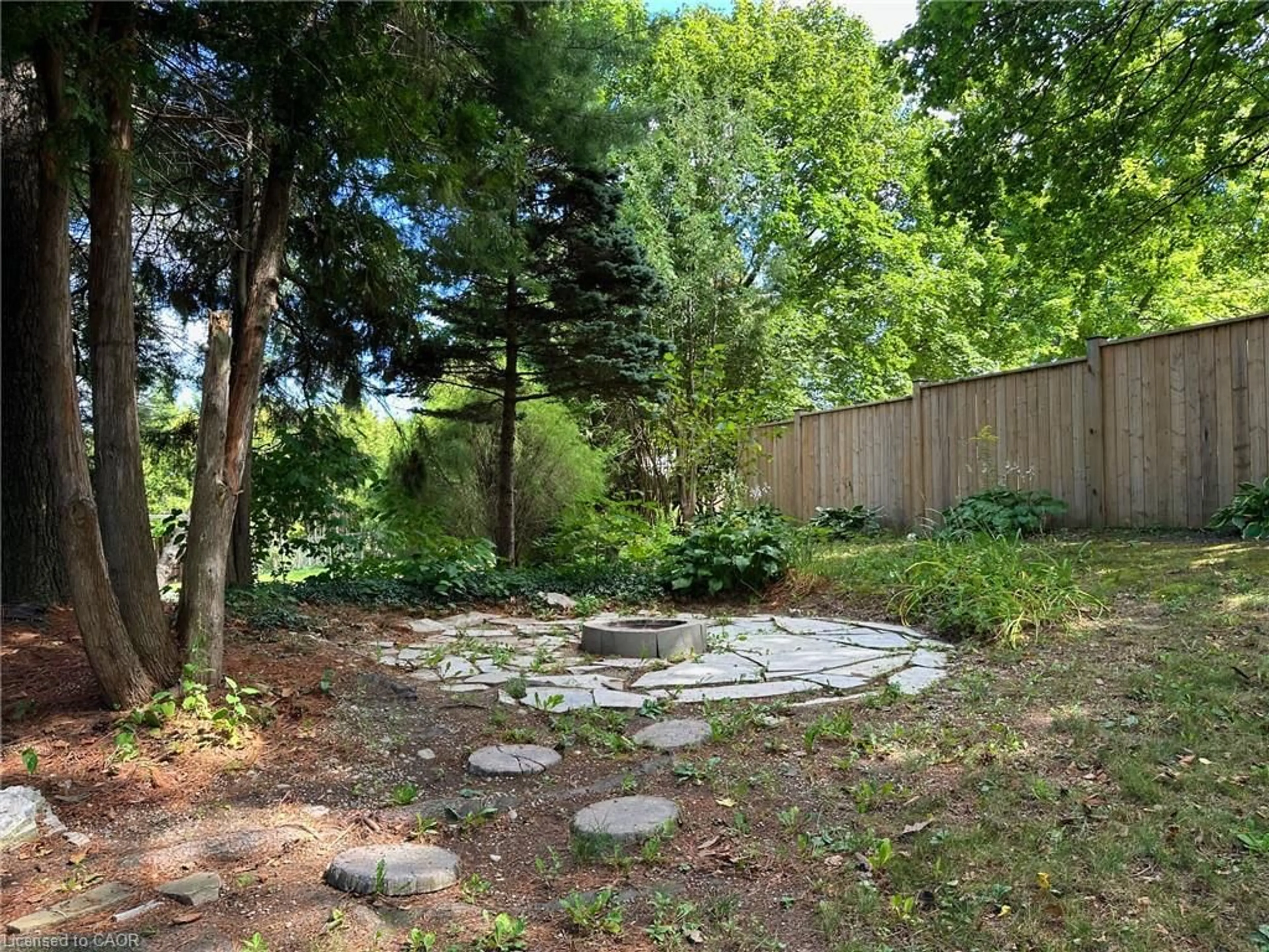 Patio, forest/trees view for 12 Sunset Dr, Simcoe Ontario N3Y 3G3