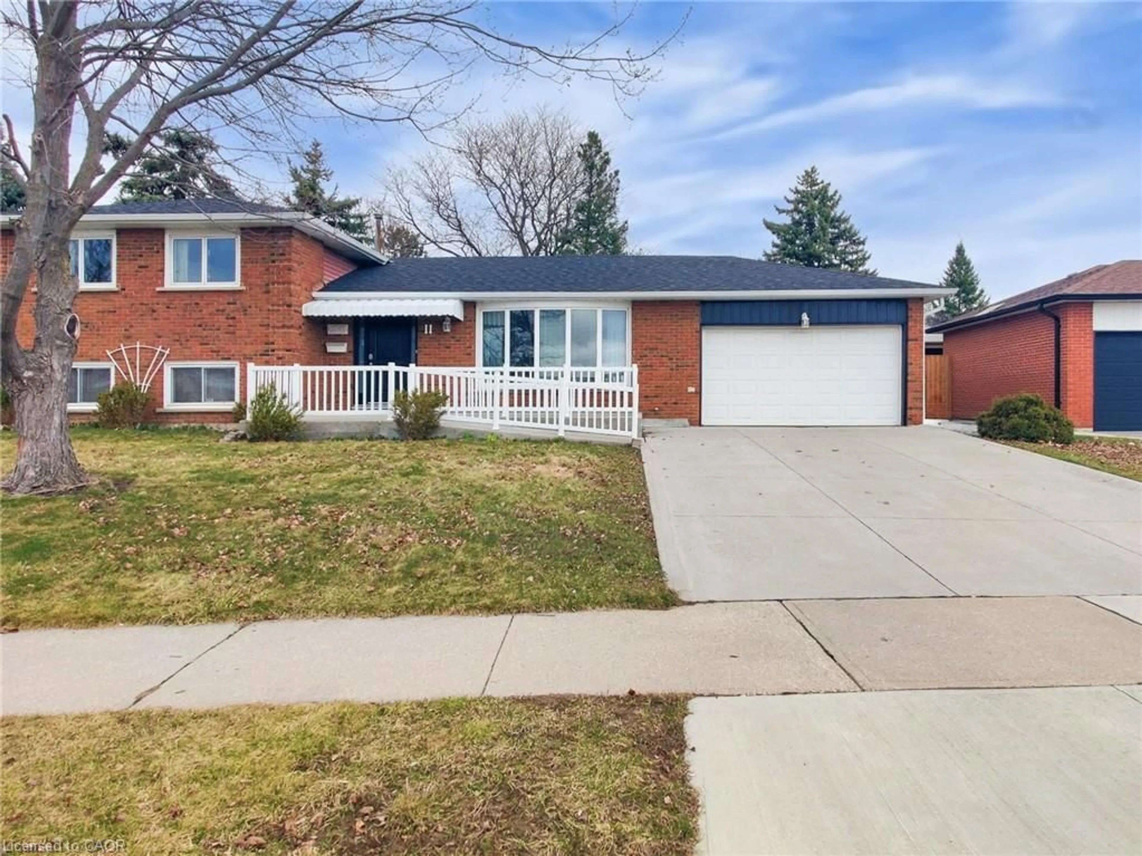 Home with brick exterior material, street for 11 Meadowland Gate, Brampton Ontario L6W 3N8