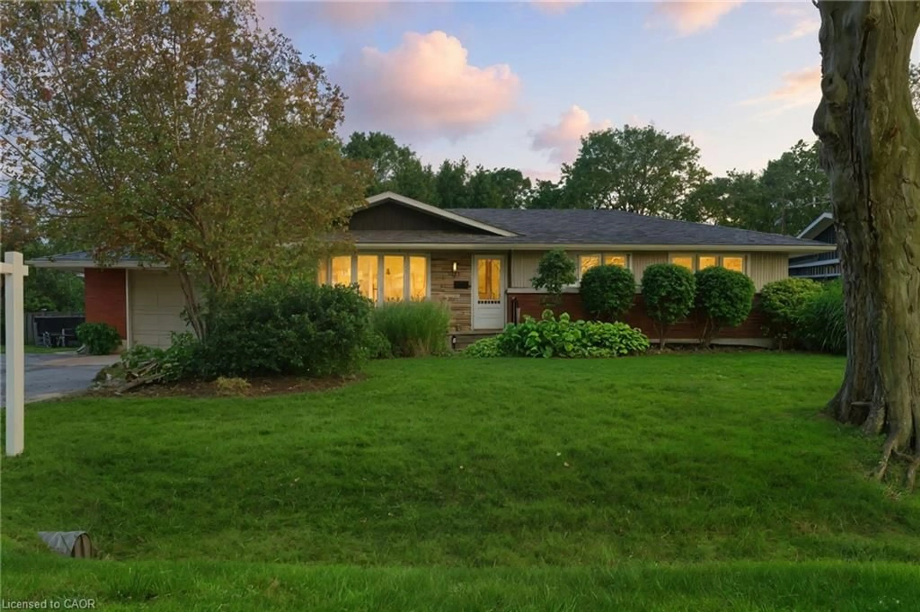 Unknown for 7 Oswald Ave, St. Catharines Ontario L2M 2Z1