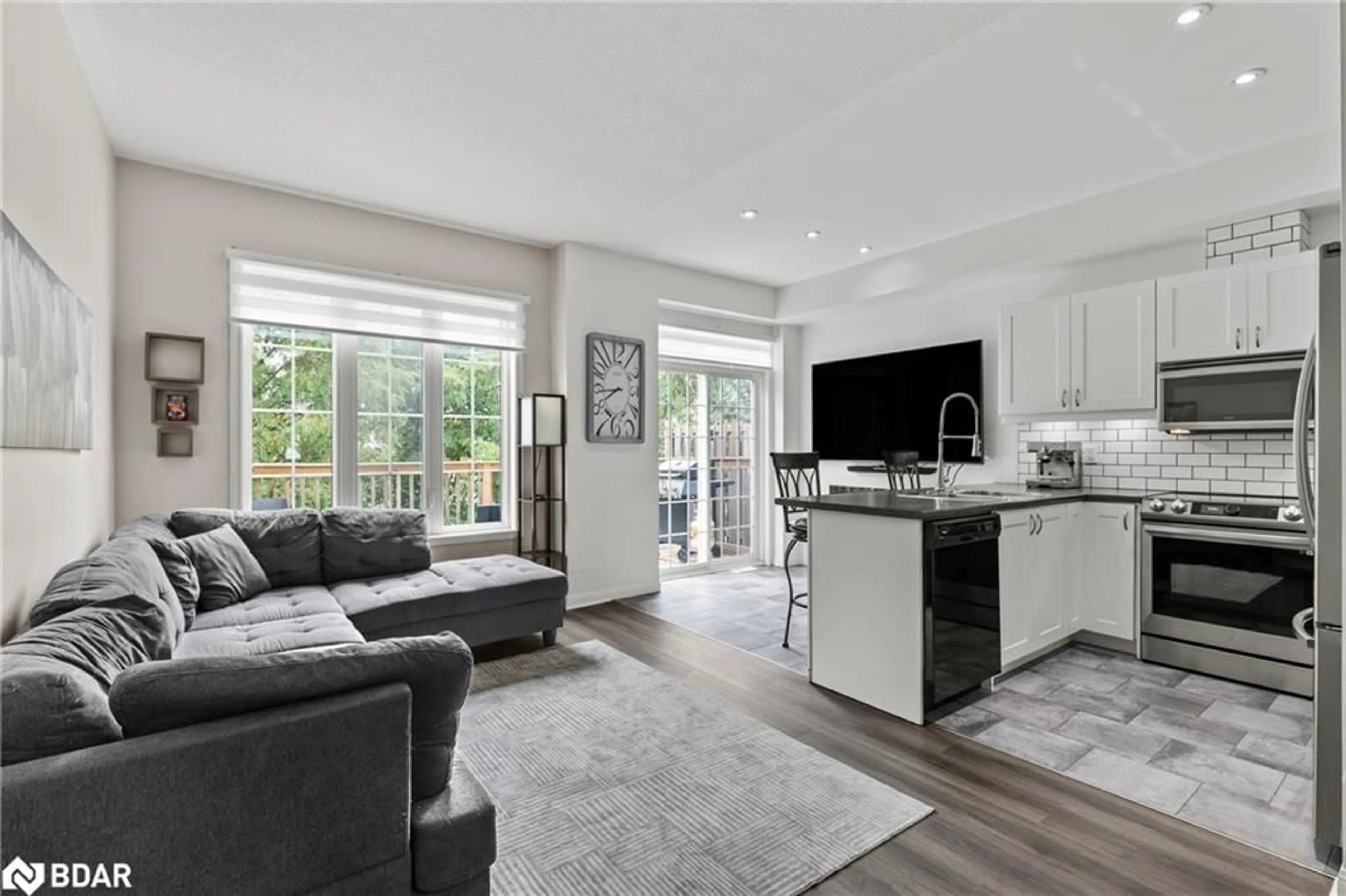 Open concept kitchen, unknown for 21 Diana Dr #135, Brantford Ontario N3T 0G7