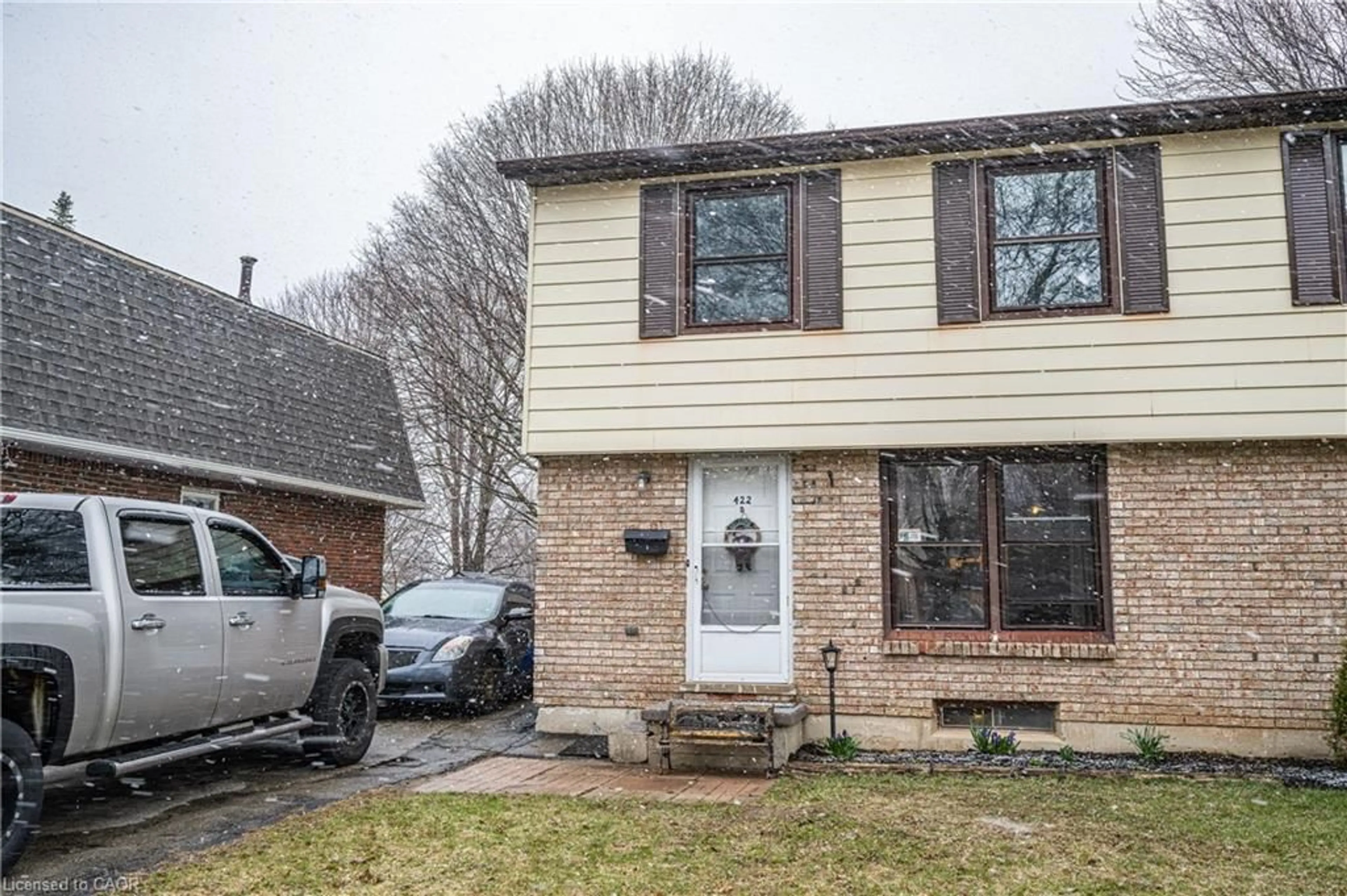 Unknown for 422 Dunvegan St #B, Waterloo Ontario N2K 2C7