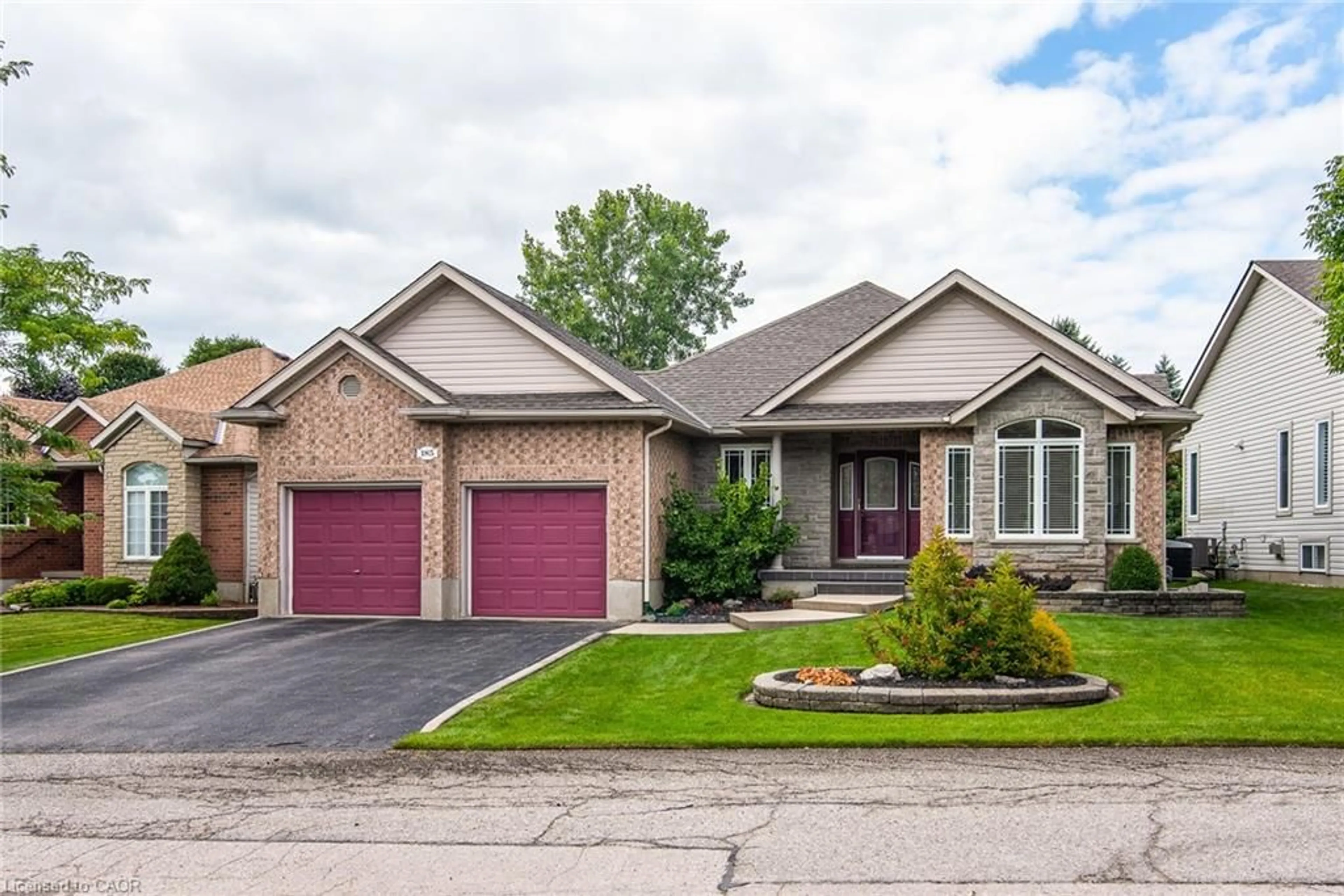 Home with brick exterior material, street for 185 Golf Links Dr #176, Baden Ontario N3A 3N9