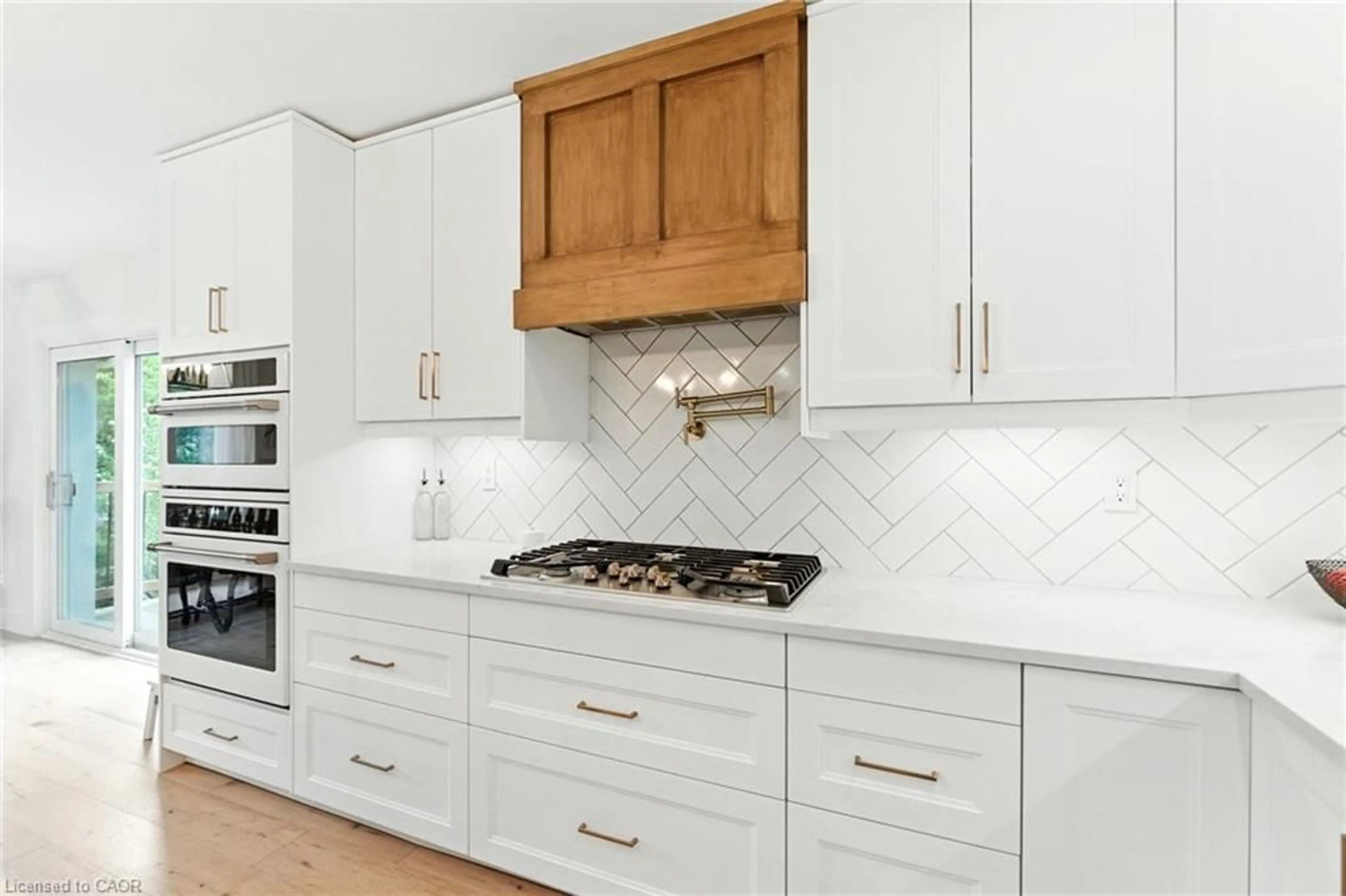 Unknown for 210 Northlake Dr, Waterloo Ontario N2V 1A8