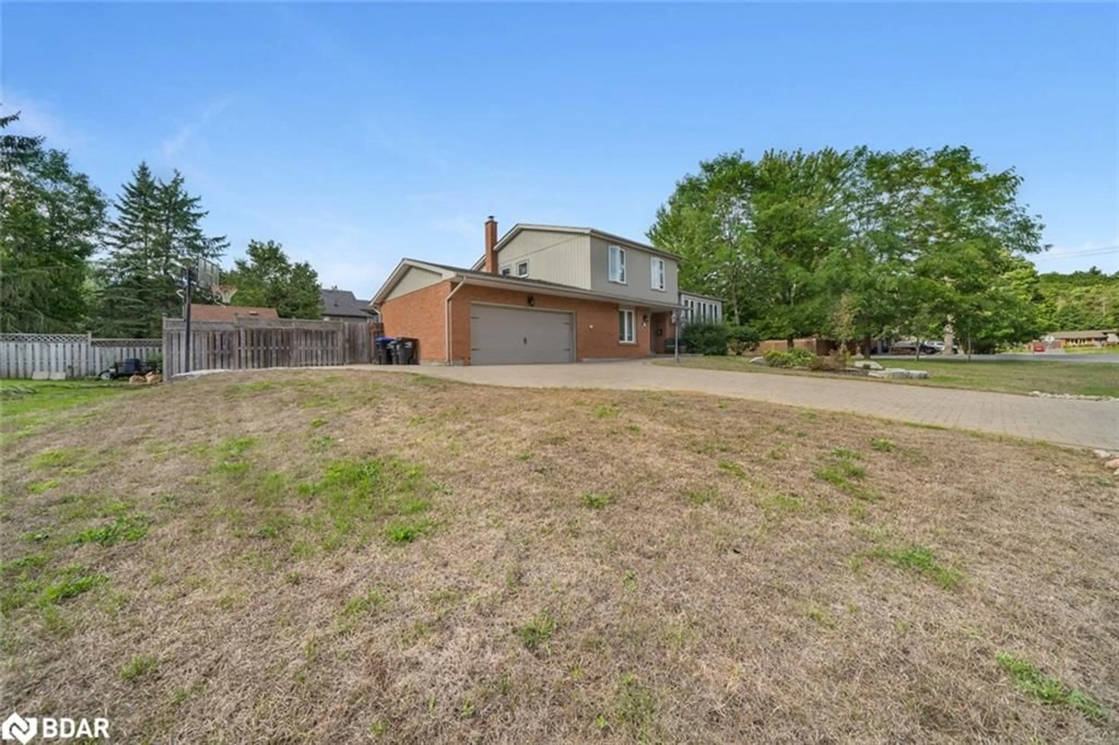 A pic from outside/outdoor area/front of a property/back of a property/a pic from drone, street for 30 Cedar Creek Rd, Midhurst Ontario L9X 0P5
