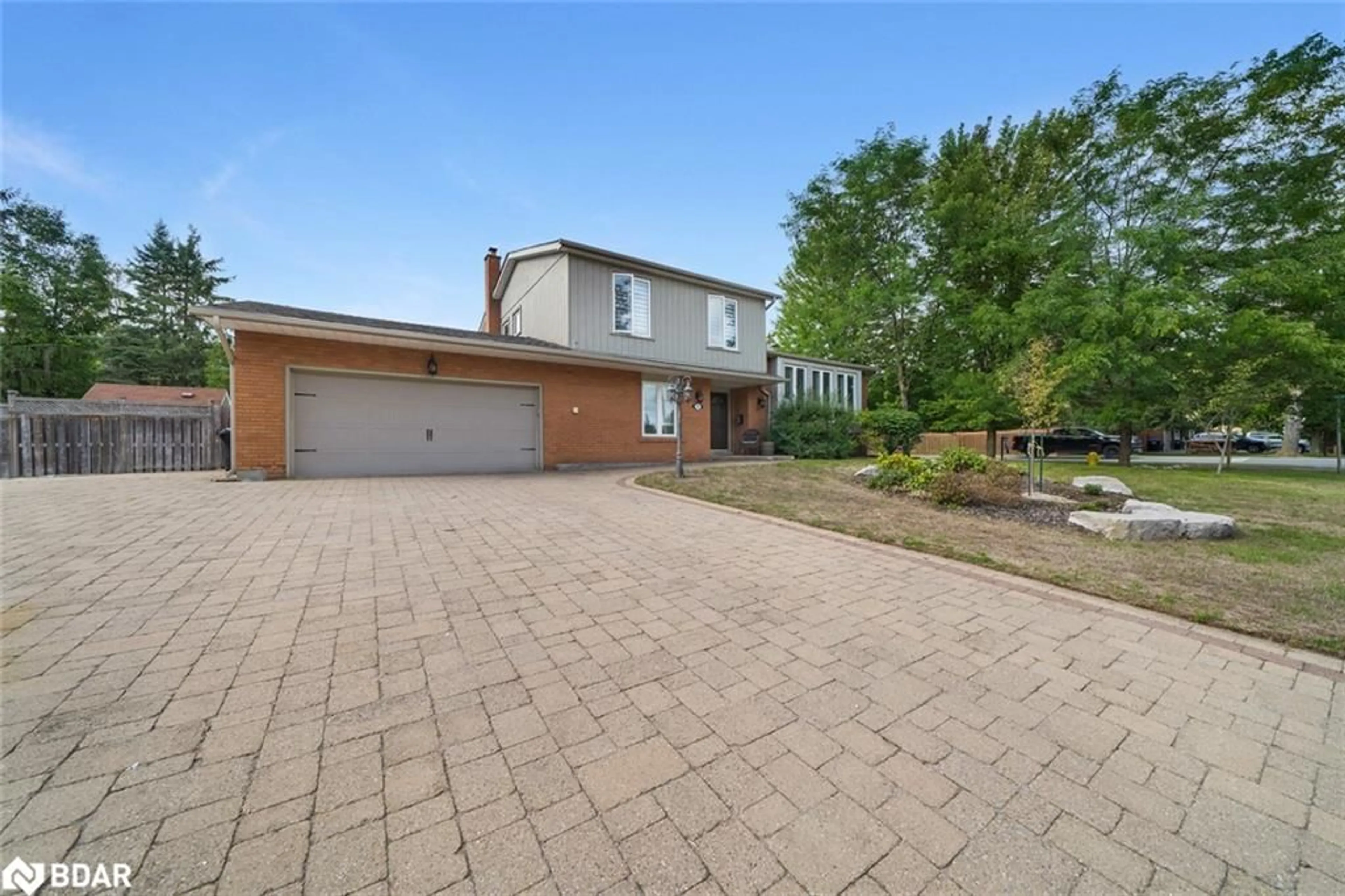 A pic from outside/outdoor area/front of a property/back of a property/a pic from drone, street for 30 Cedar Creek Rd, Midhurst Ontario L9X 0P5