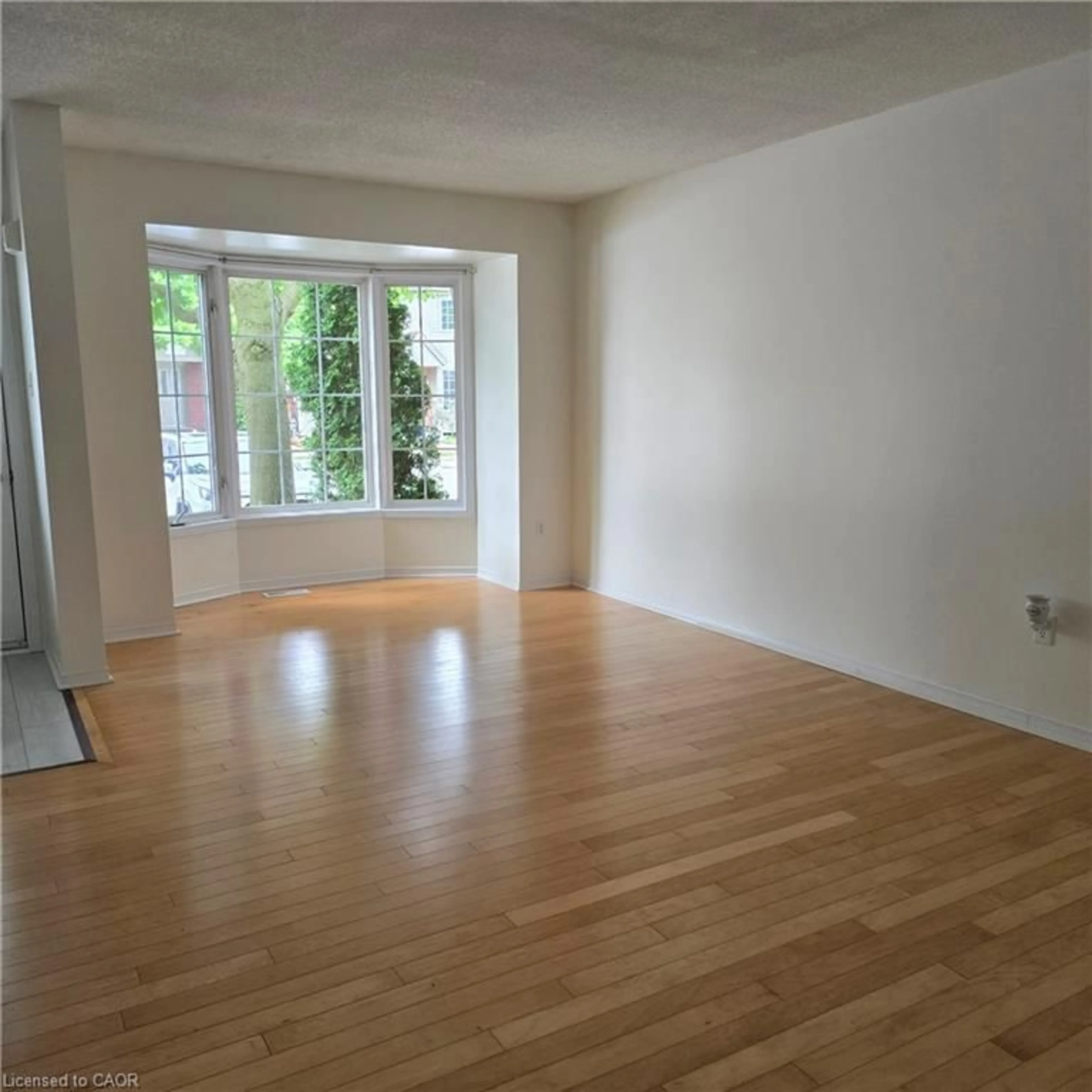 A pic of a room for 235 Saginaw Pky #73, Cambridge Ontario N1T 1X4