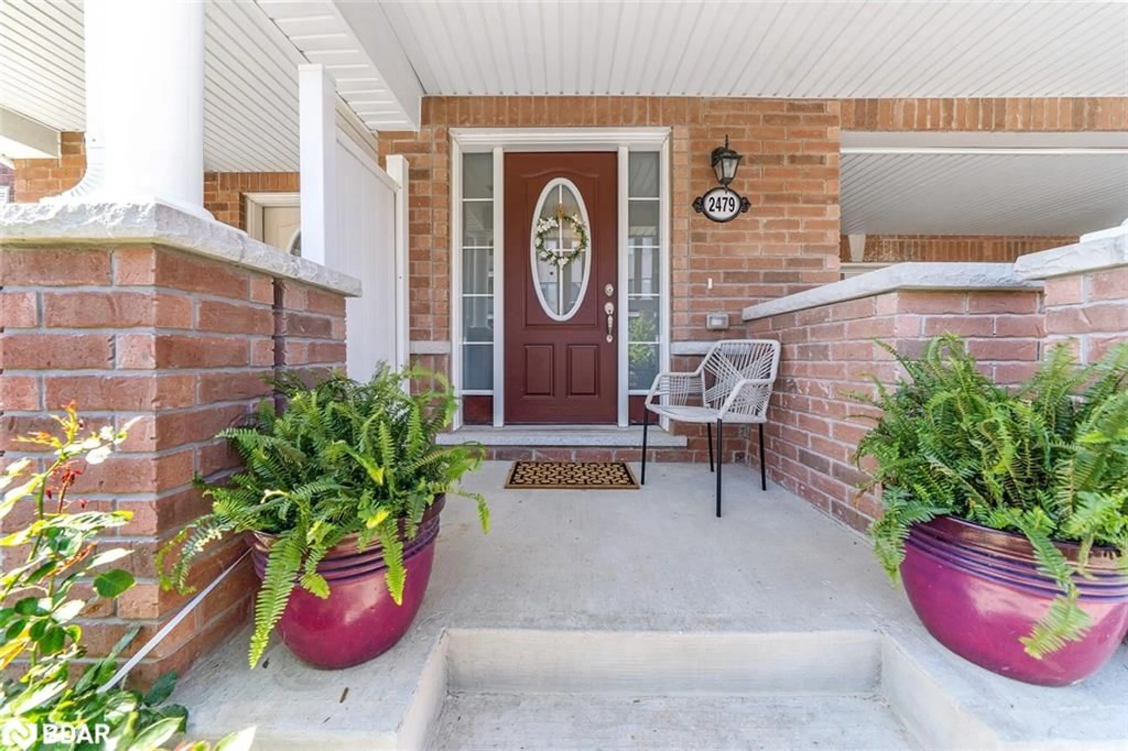 Indoor entryway for 2479 Fall Harvest Crescent, Pickering Ontario L1X 0G1