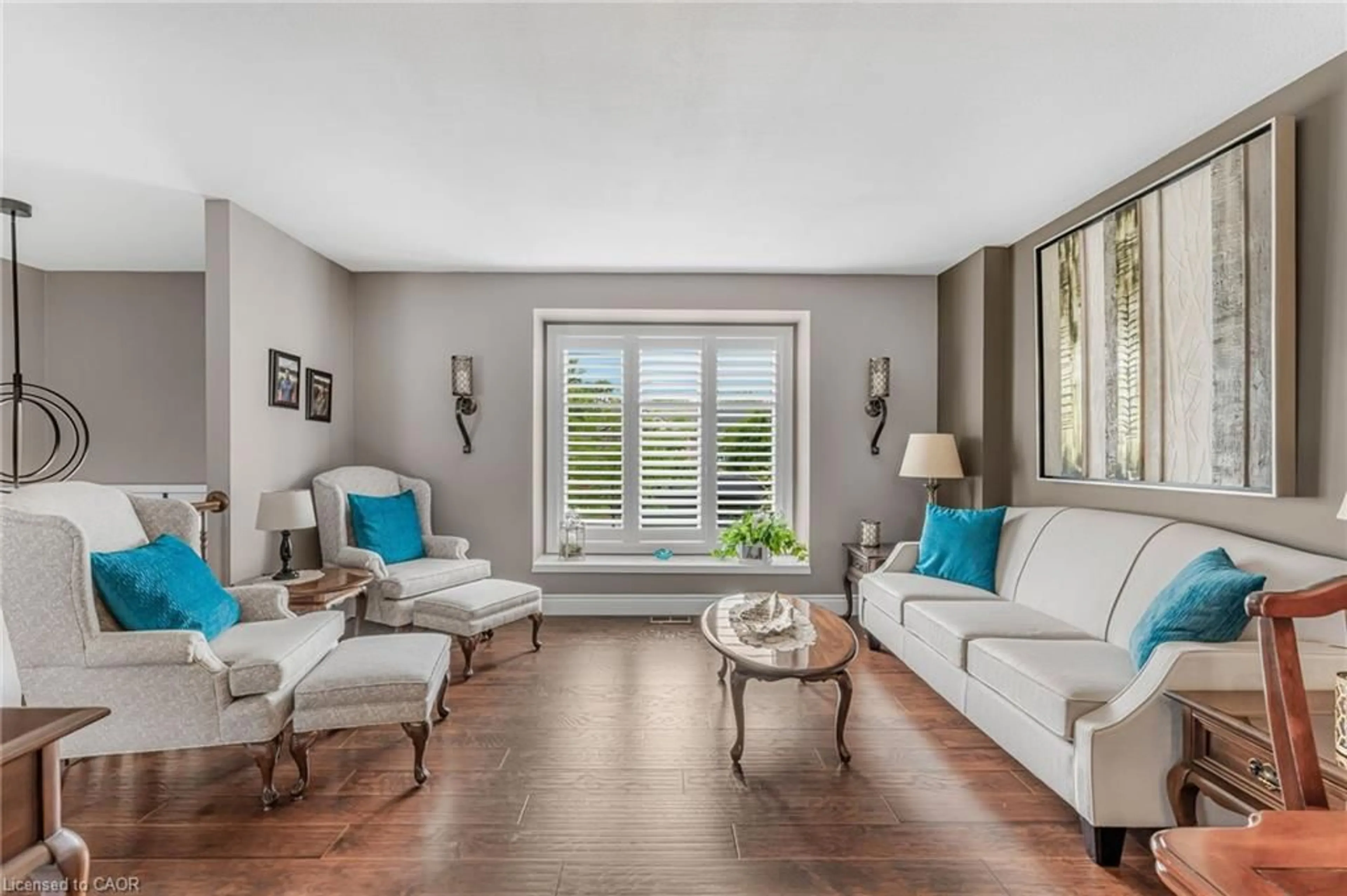 Living room with furniture, unknown for 21 Jane St, Smithville Ontario L0R 2A0