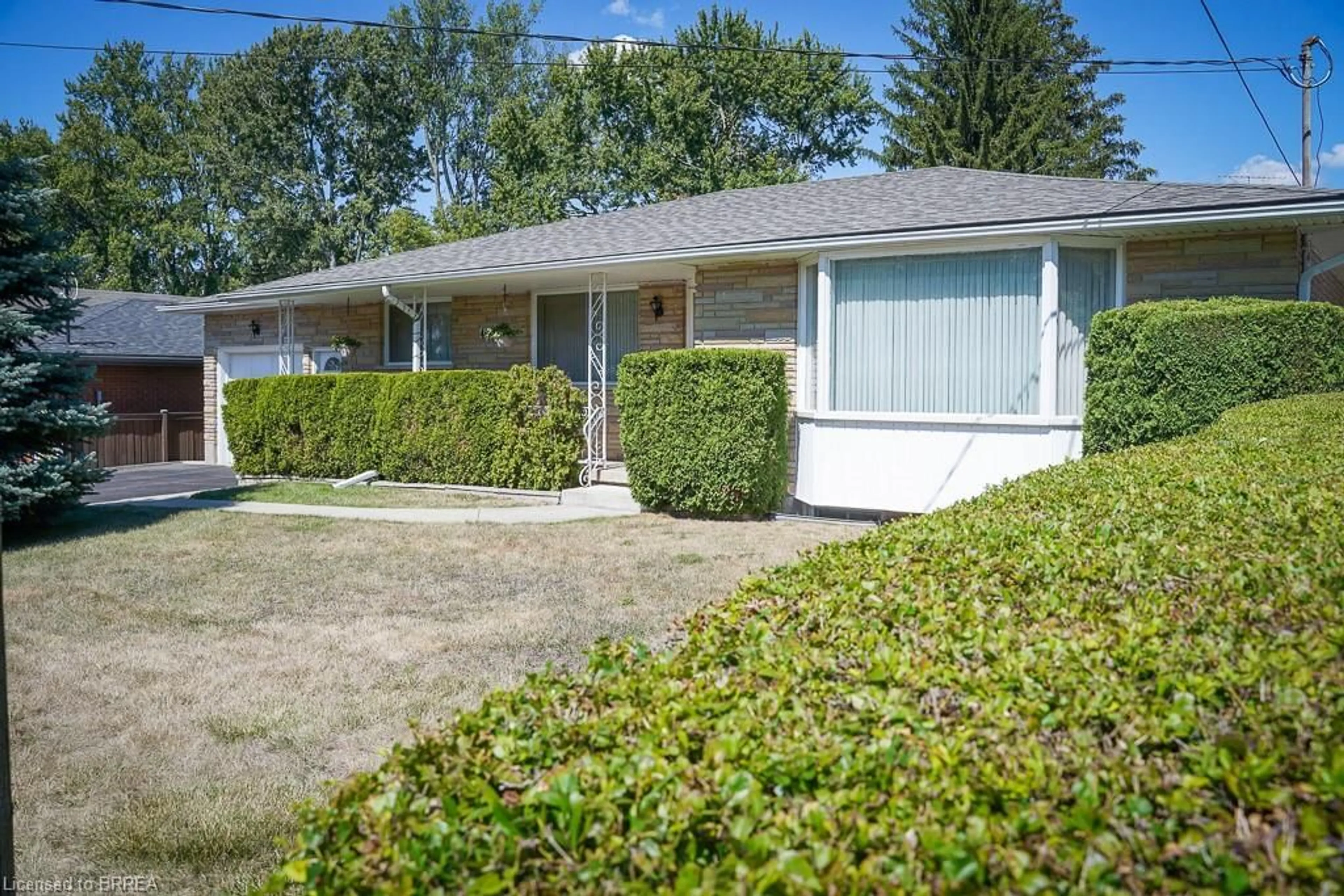 Unknown for 406 Nelson St, Brantford Ontario N3S 4E8