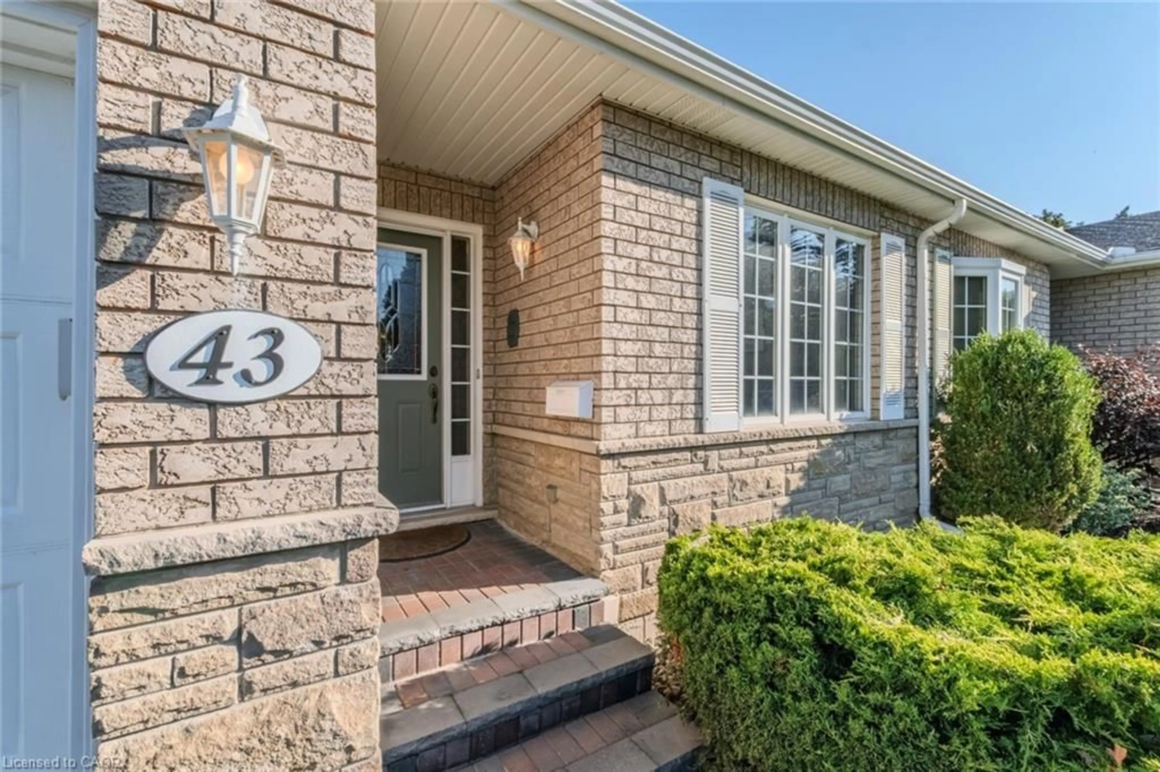 Home with brick exterior material, street for 43 South Dr, Simcoe Ontario N3Y 0A6