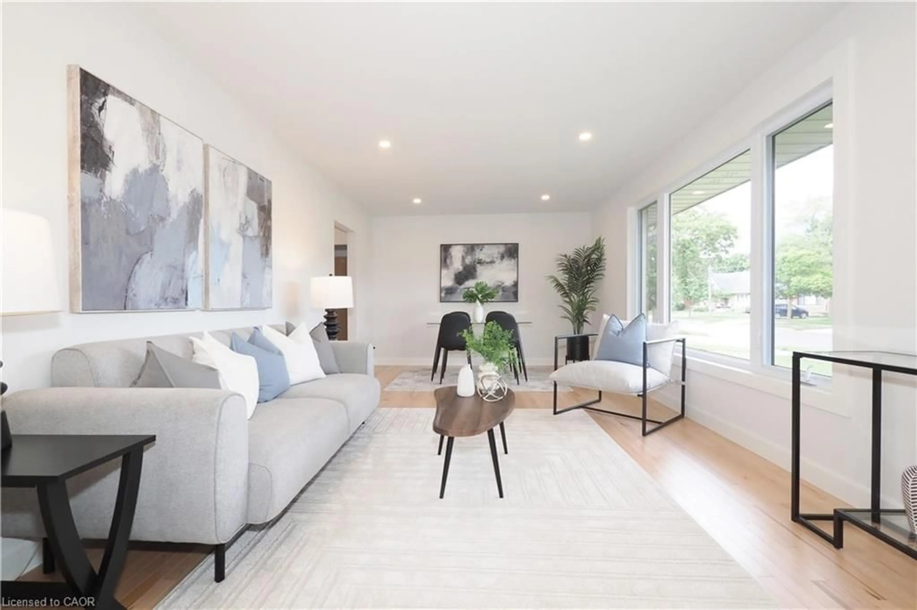 Living room with furniture, unknown for 383 Dumfries Ave, Kitchener Ontario N2H 2E9