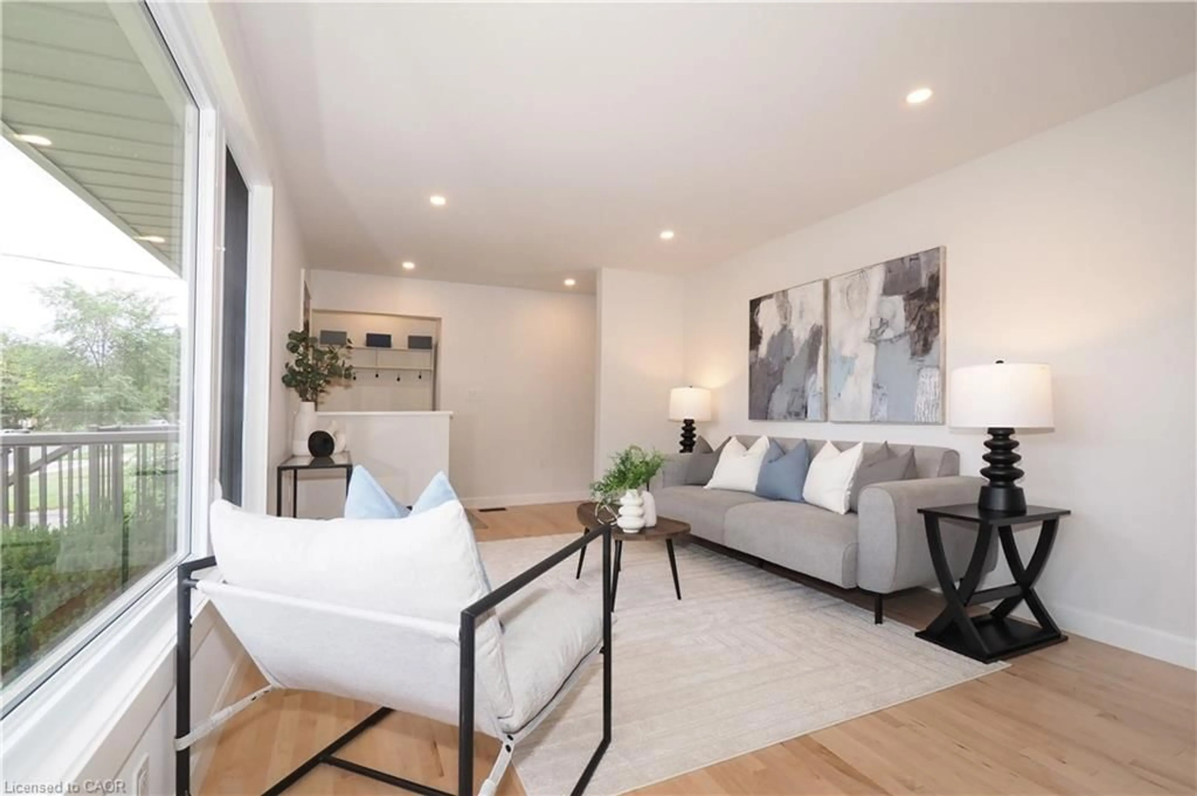 Living room with furniture, unknown for 383 Dumfries Ave, Kitchener Ontario N2H 2E9