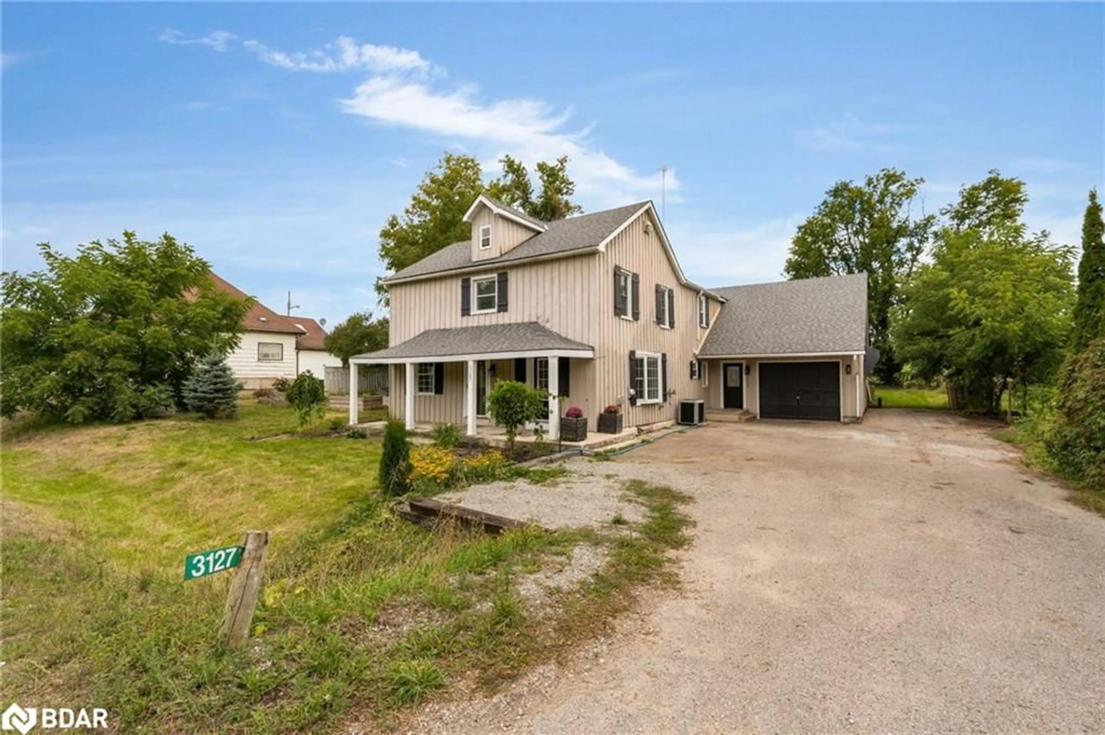 A pic from outside/outdoor area/front of a property/back of a property/a pic from drone, street for 3127 Penetanguishene Rd, Barrie Ontario L4M 4Y8