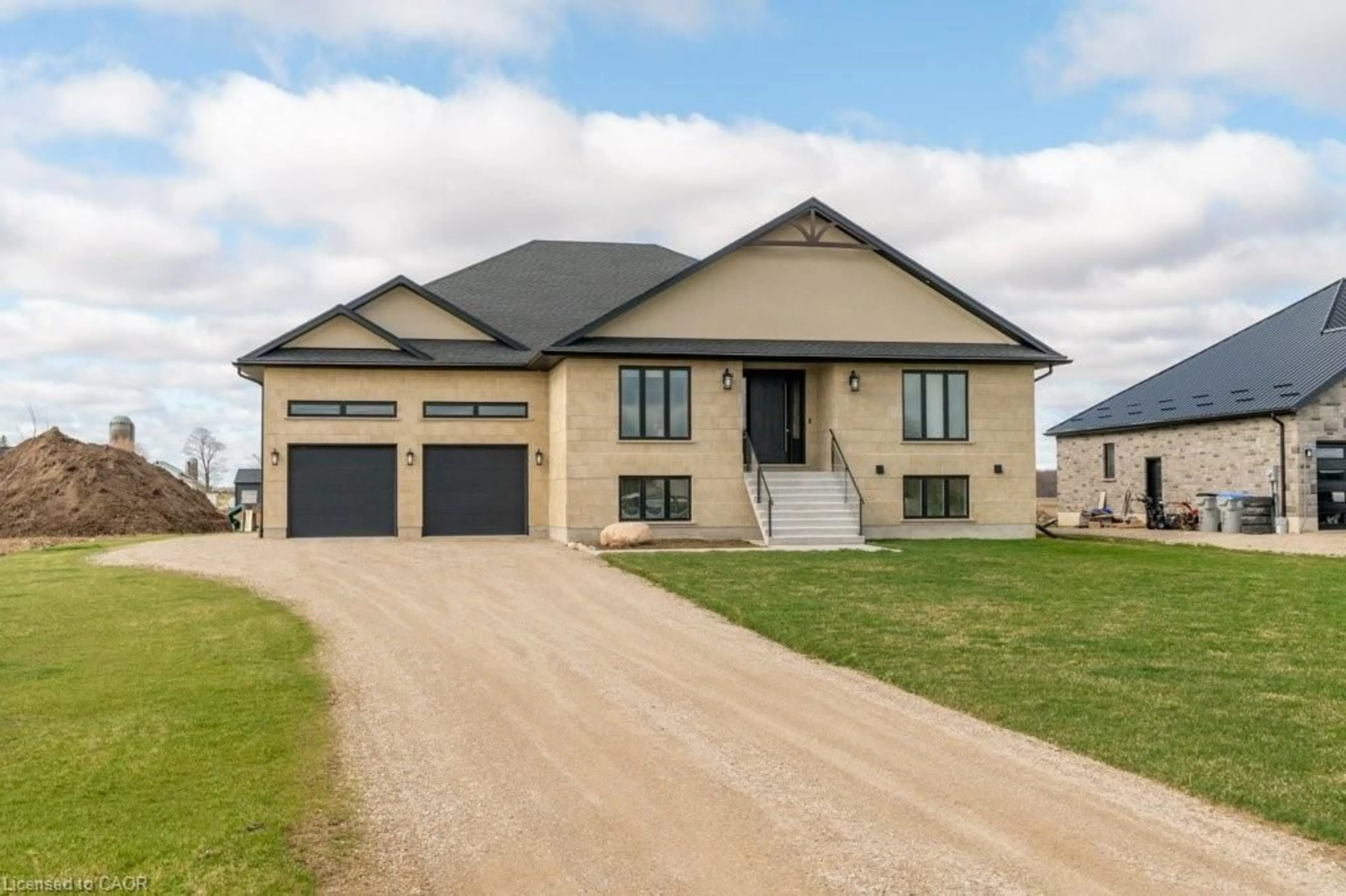 Home with vinyl exterior material, street for 43711 Adelaide St, Cranbrook Ontario N0G 1H0