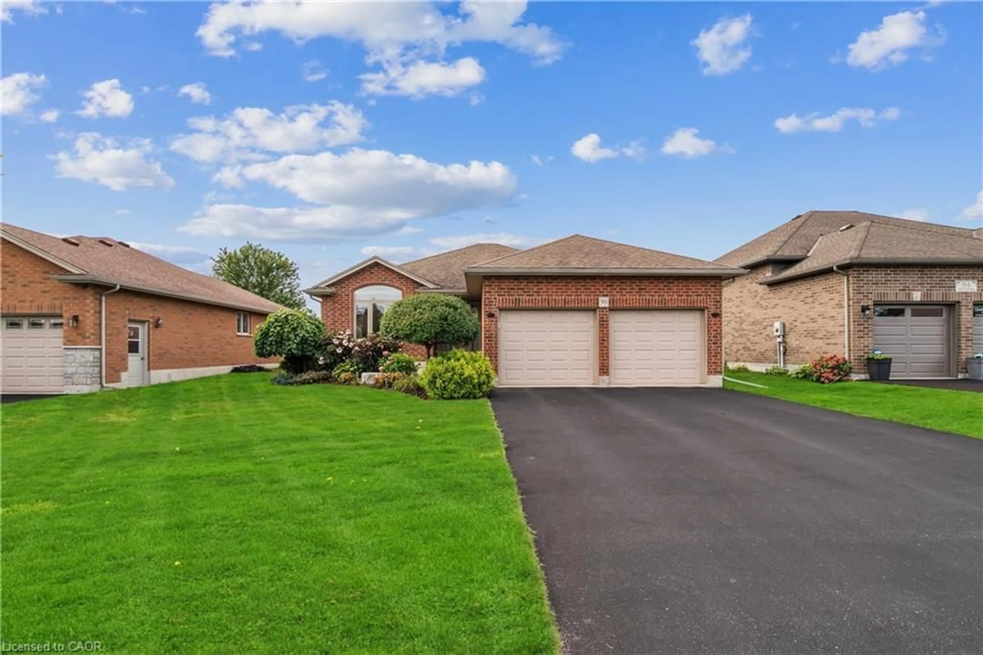 Home with brick exterior material, unknown for 90 Driftwood Dr, Simcoe Ontario N3Y 0B4