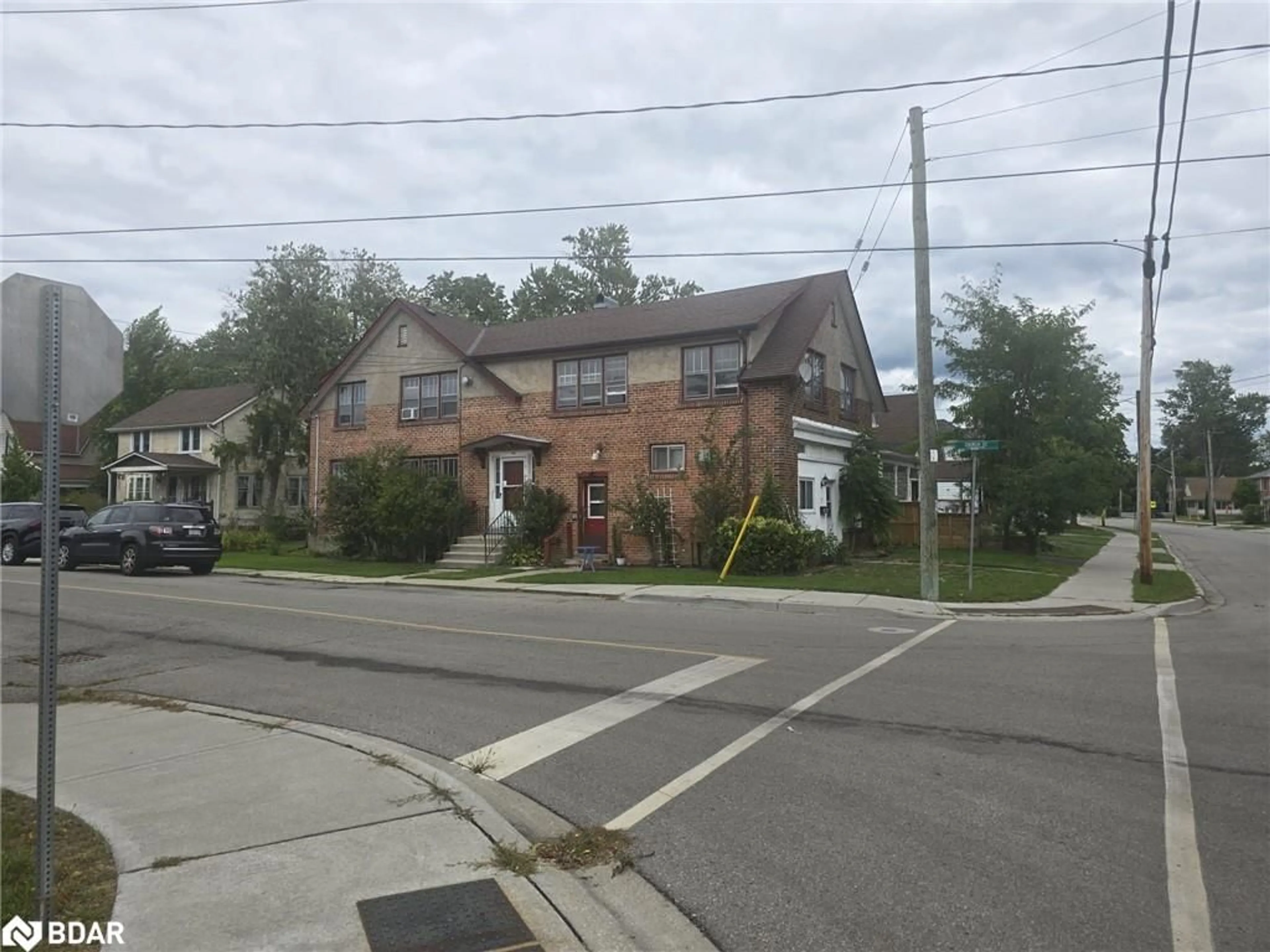 Blurry image for 243 Alder St, Dunnville Ontario N1A 2W4