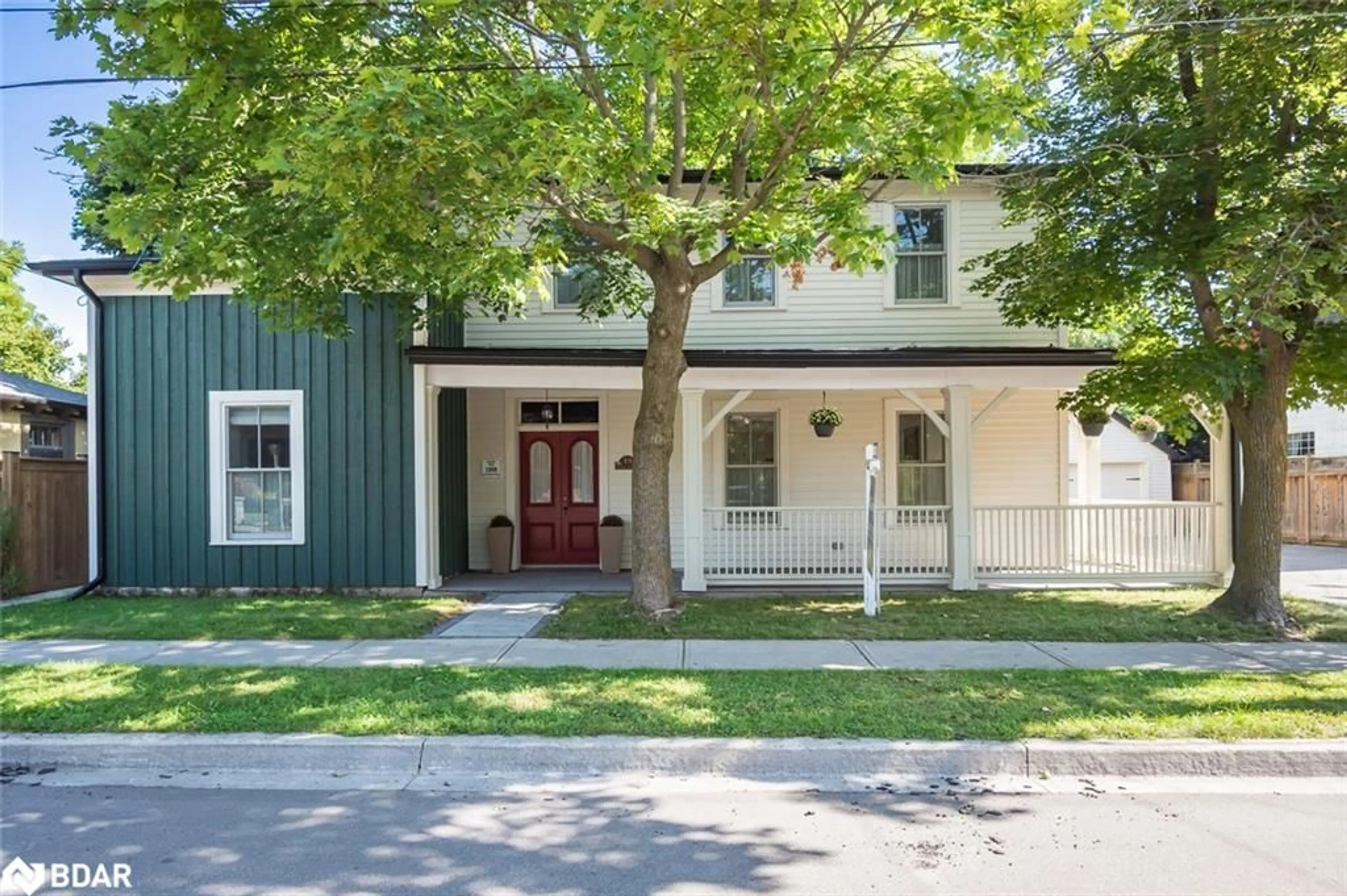 Home with vinyl exterior material, street for 49 James St, Milton Ontario L9T 2P5