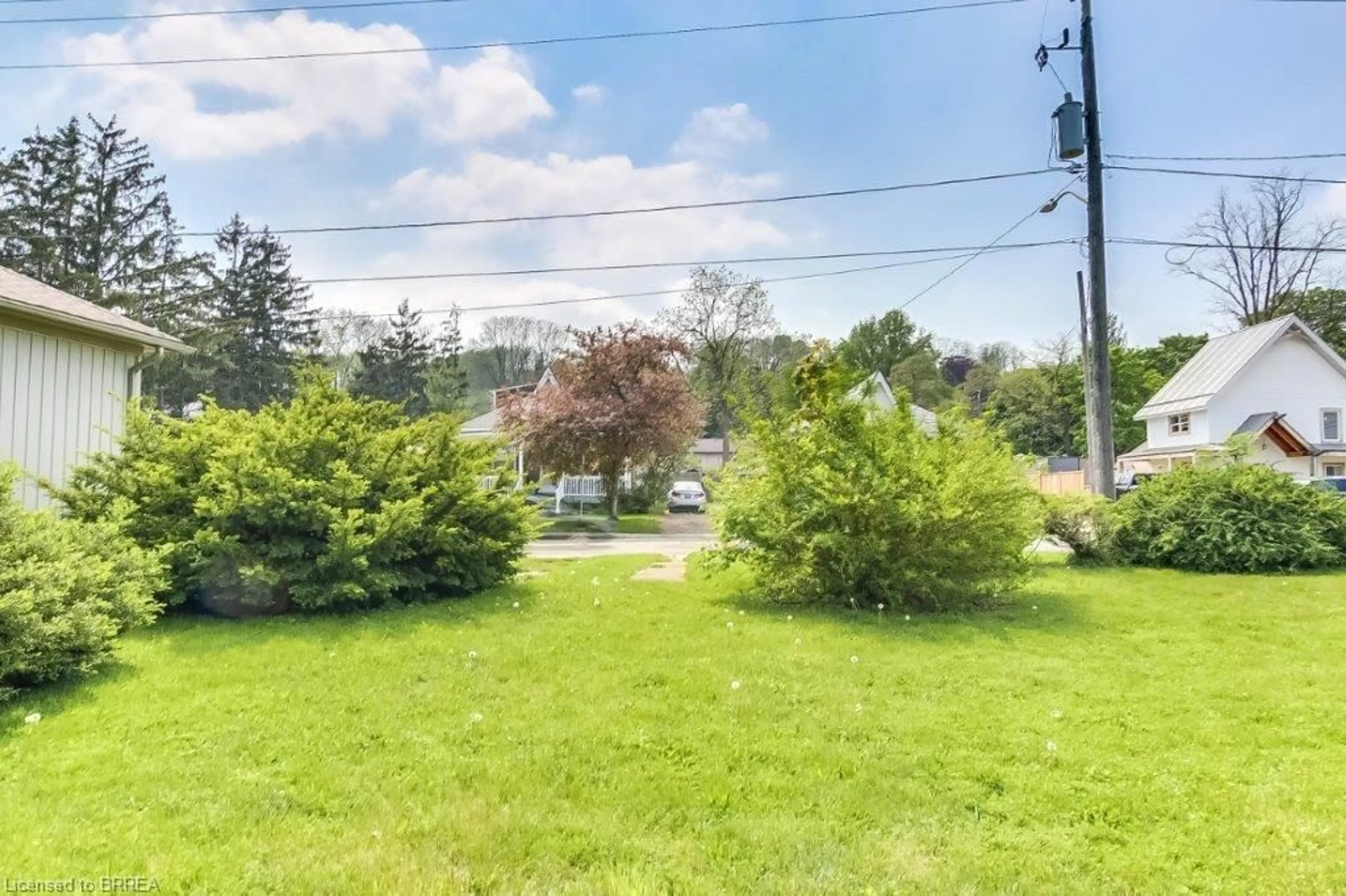 A pic from outside/outdoor area/front of a property/back of a property/a pic from drone, unknown for LOT Washington St, Paris Ontario N3L 2A5