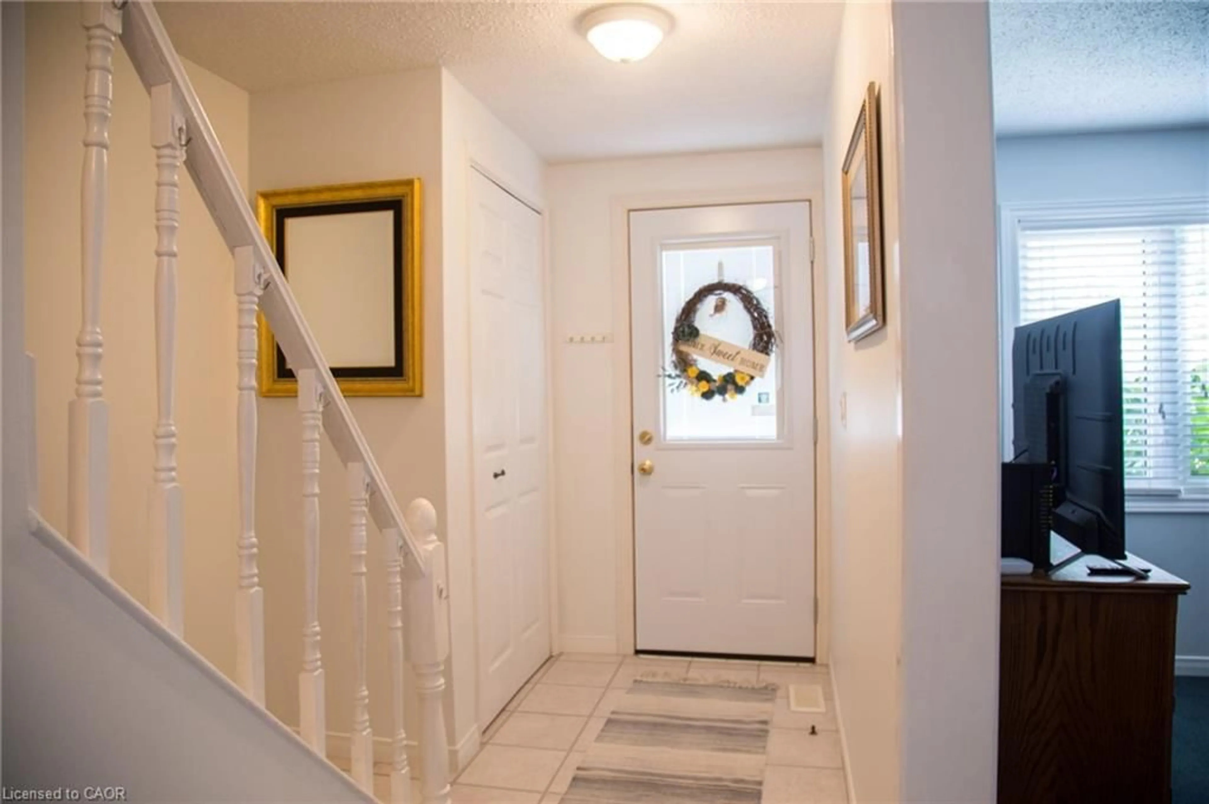 Indoor entryway for 264 Richardson Dr #3, Port Dover Ontario N0A 1N4