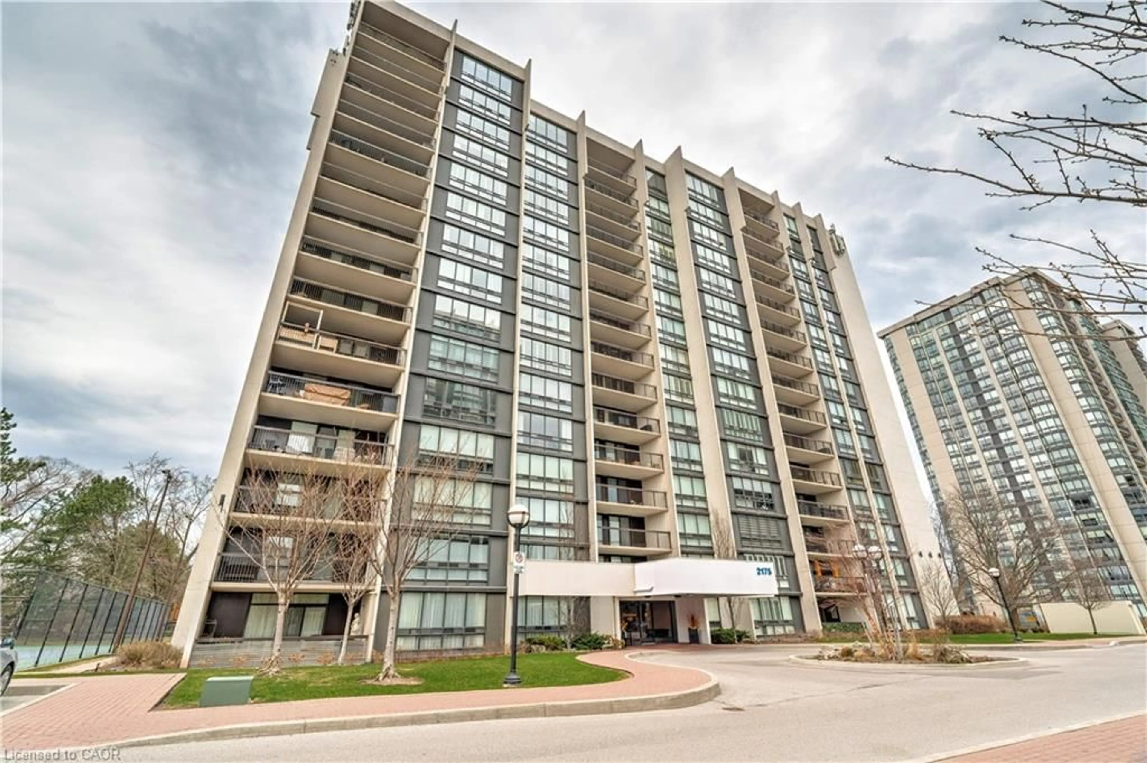 Unknown for 2175 Marine Dr #903, Oakville Ontario L6L 5L5