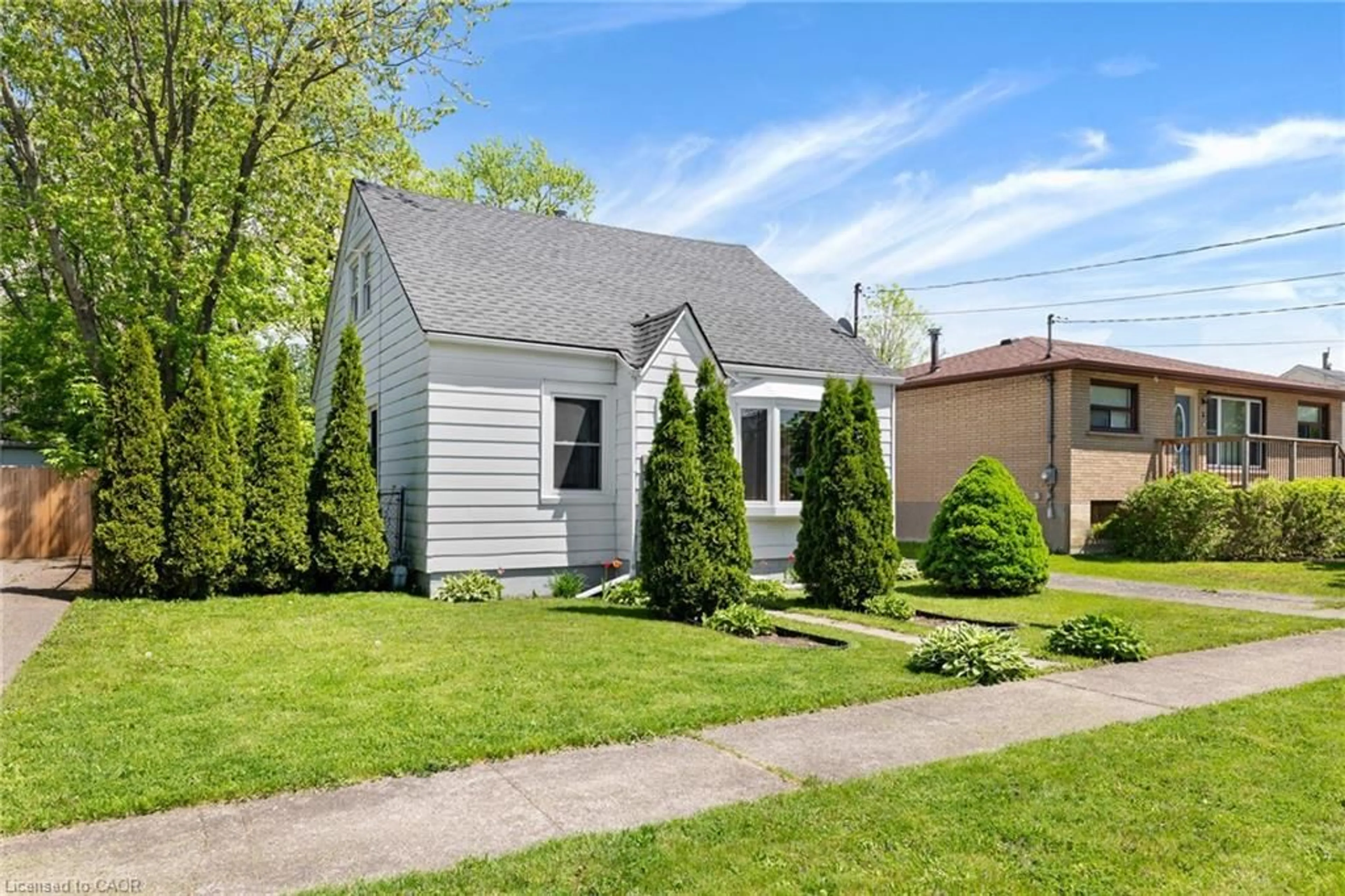 Home with vinyl exterior material, street for 3 Phyllis St, Fort Erie Ontario L2A 3Y1