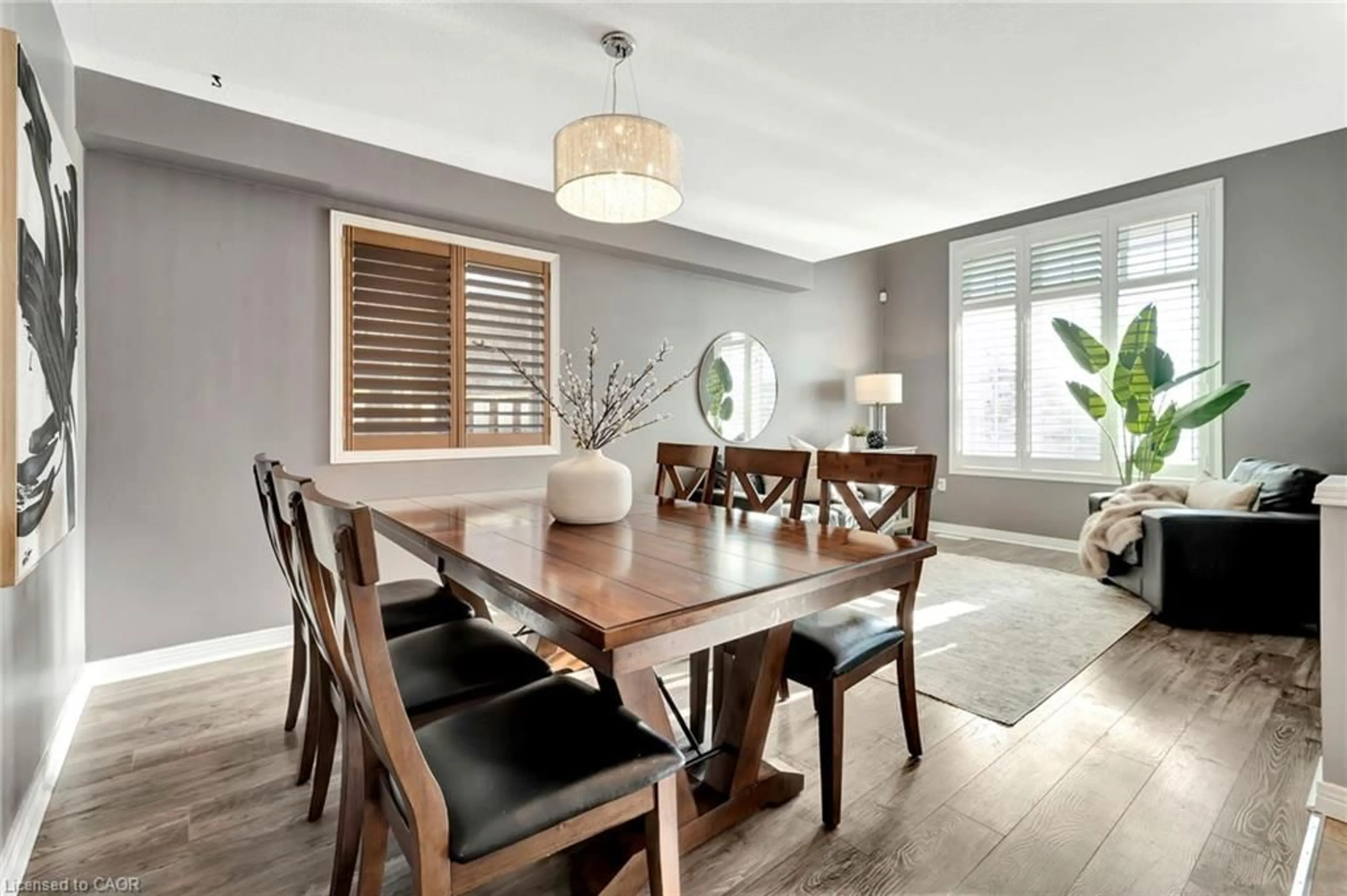 Dining room, wood/laminate floor for 7 Bocelli Cres, Hamilton Ontario L0R 1P0