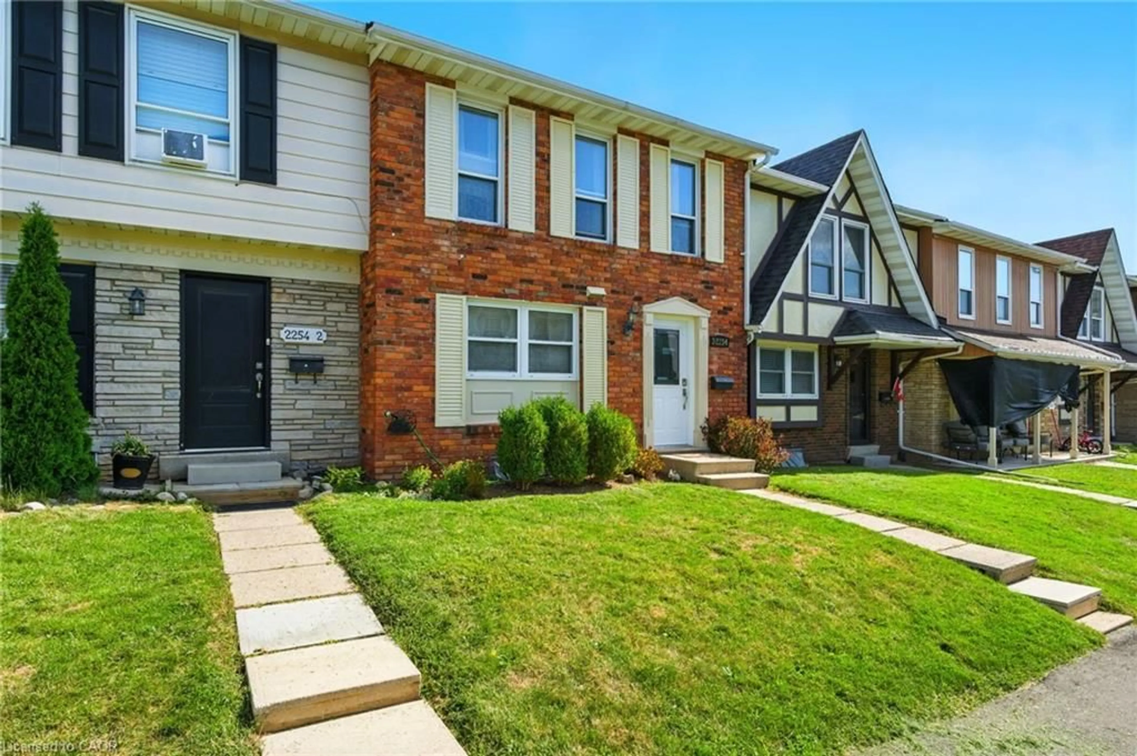 Home with brick exterior material, street for 2254 Upper Middle Rd #3, Burlington Ontario L9P 2Z9