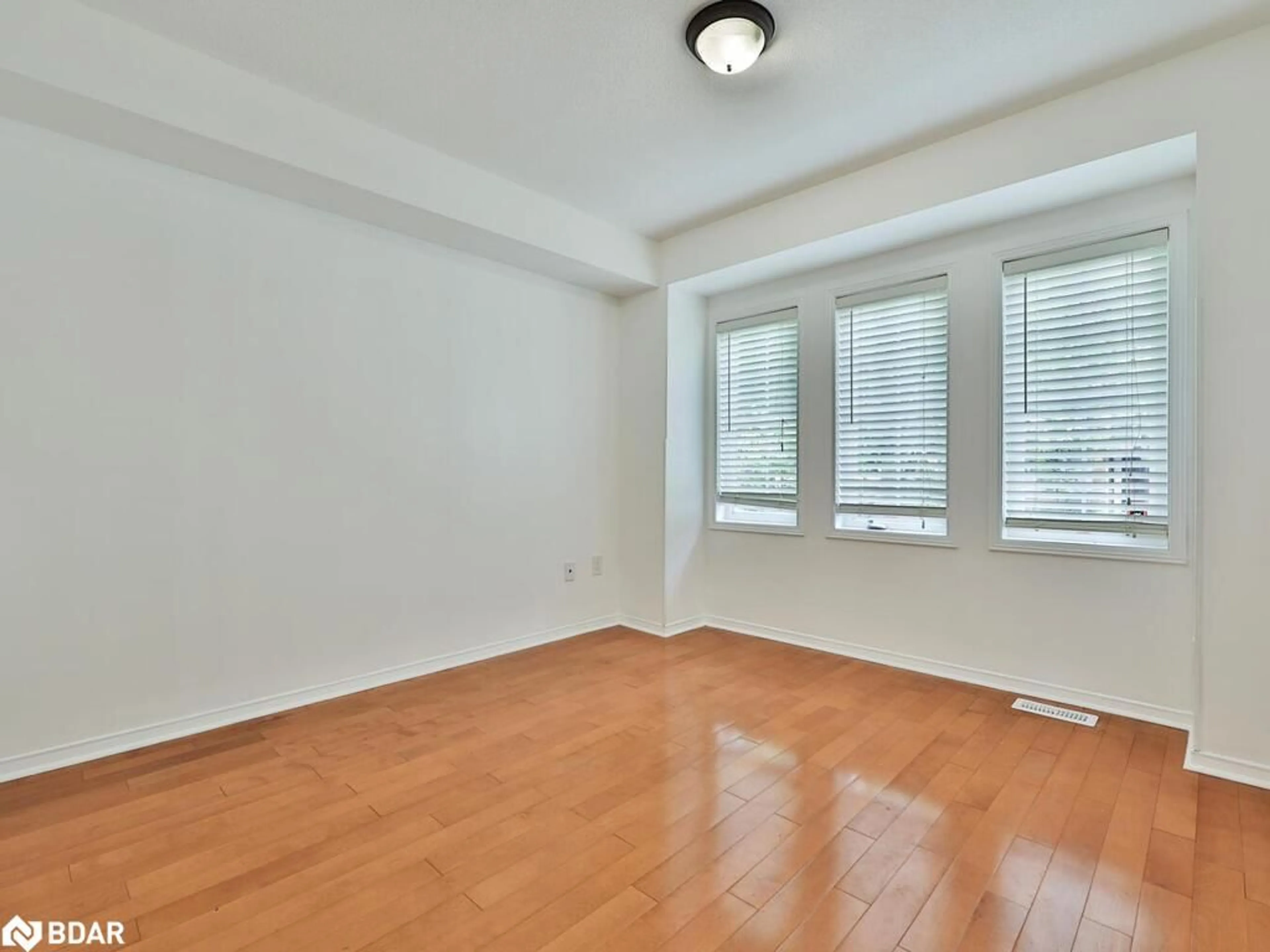 A pic of a room for 41 Stagecoach Cir, Toronto Ontario M1C 0A2