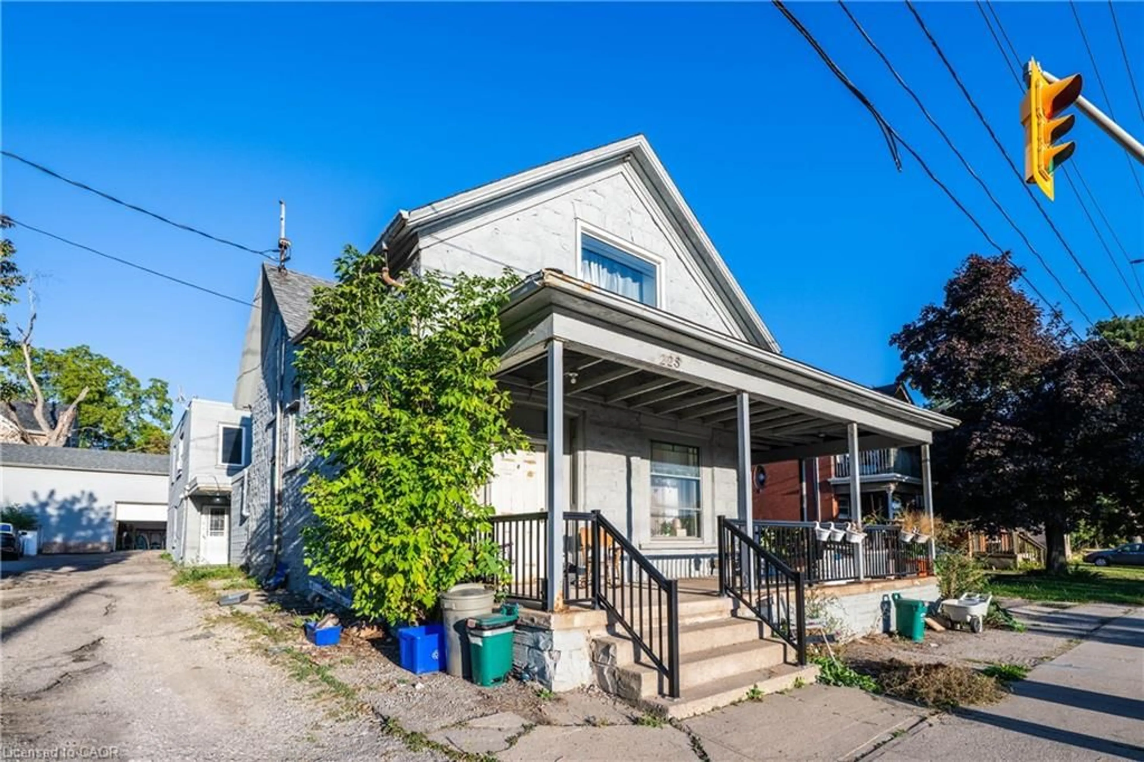 Unknown for 225 Water St, Cambridge Ontario N1R 3B9